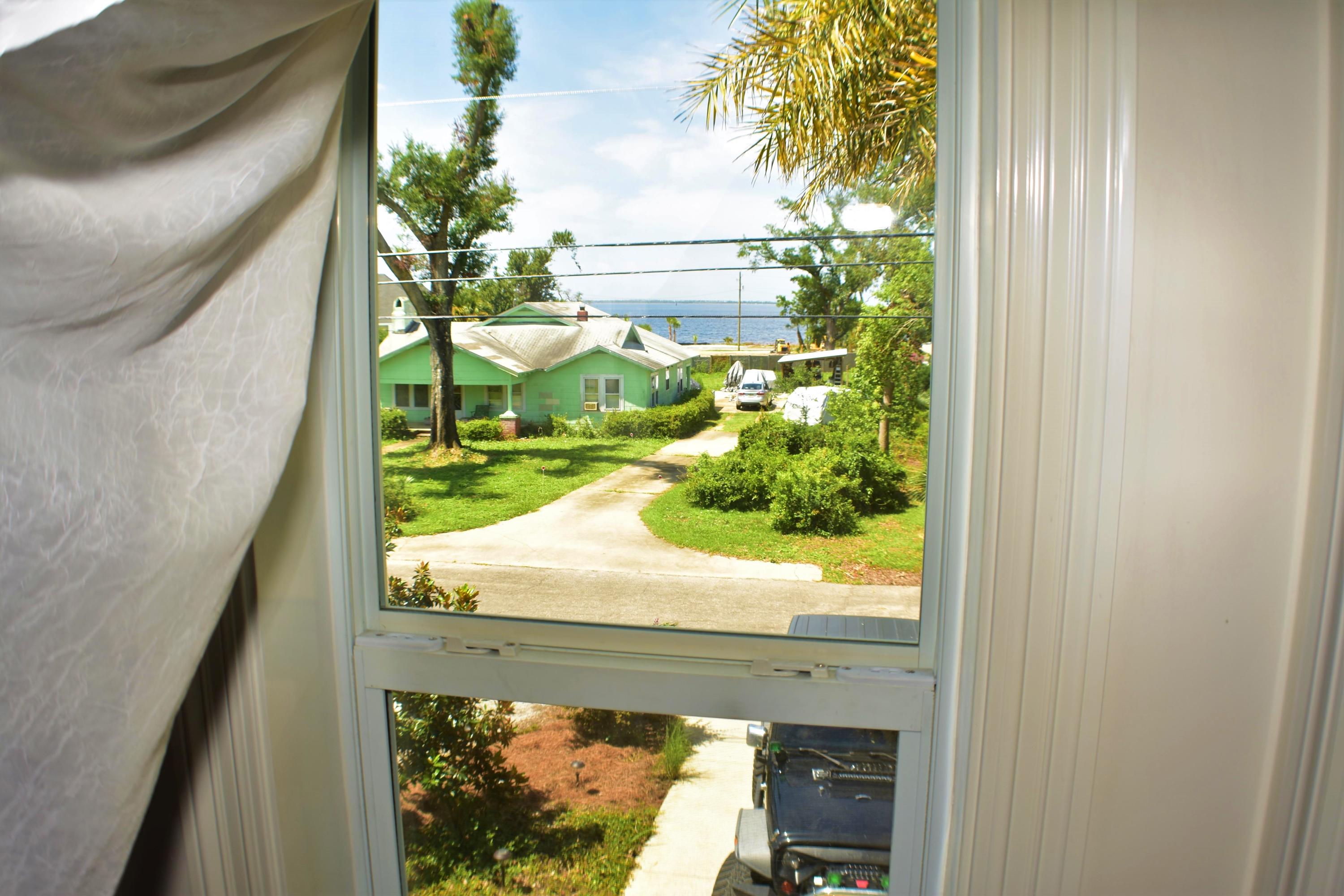 BAYSIDE - Residential