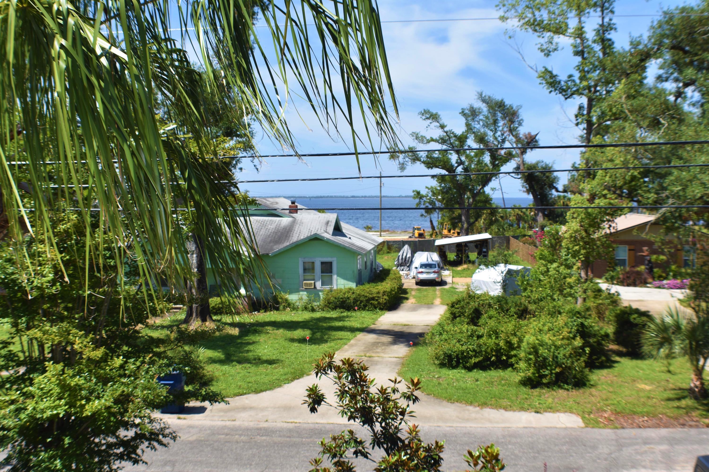 BAYSIDE - Residential