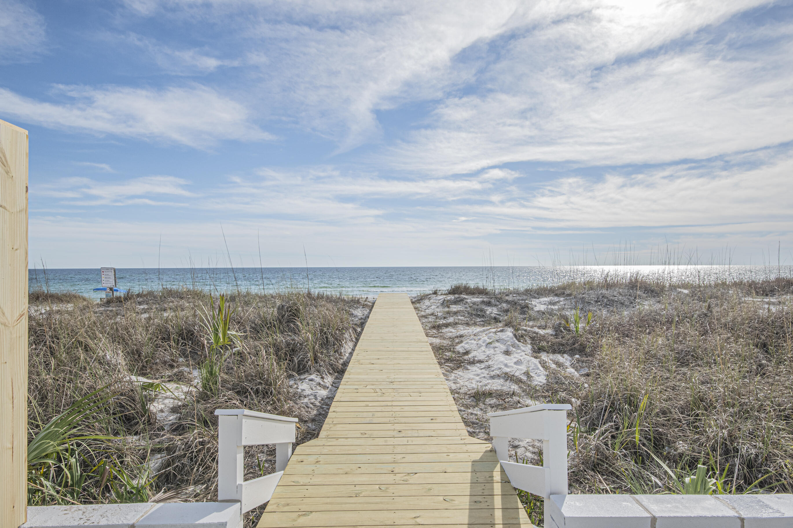 BAHAMA BEACH - Residential