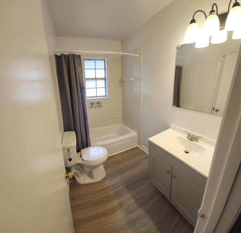 ADAMS POWELL EAST - Residential