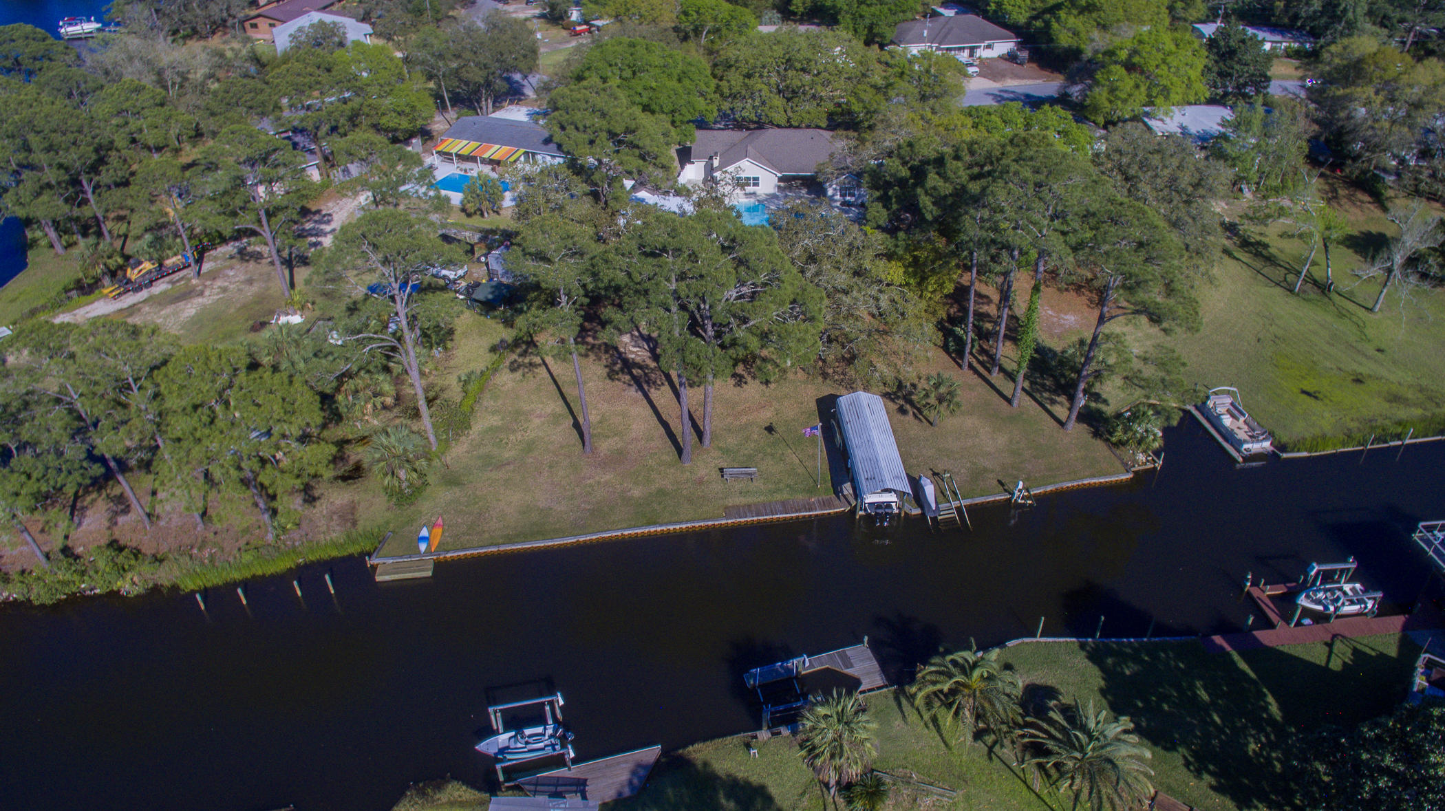 ELLIOTTS POINT 9TH ADDN - Residential