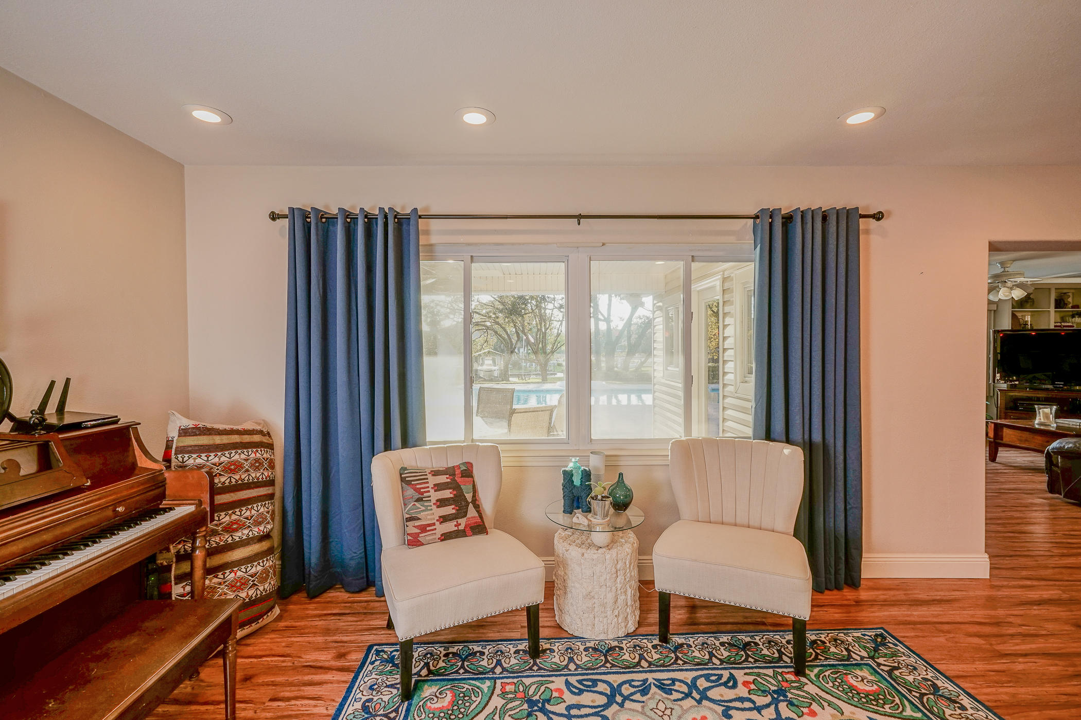 ELLIOTTS POINT 9TH ADDN - Residential