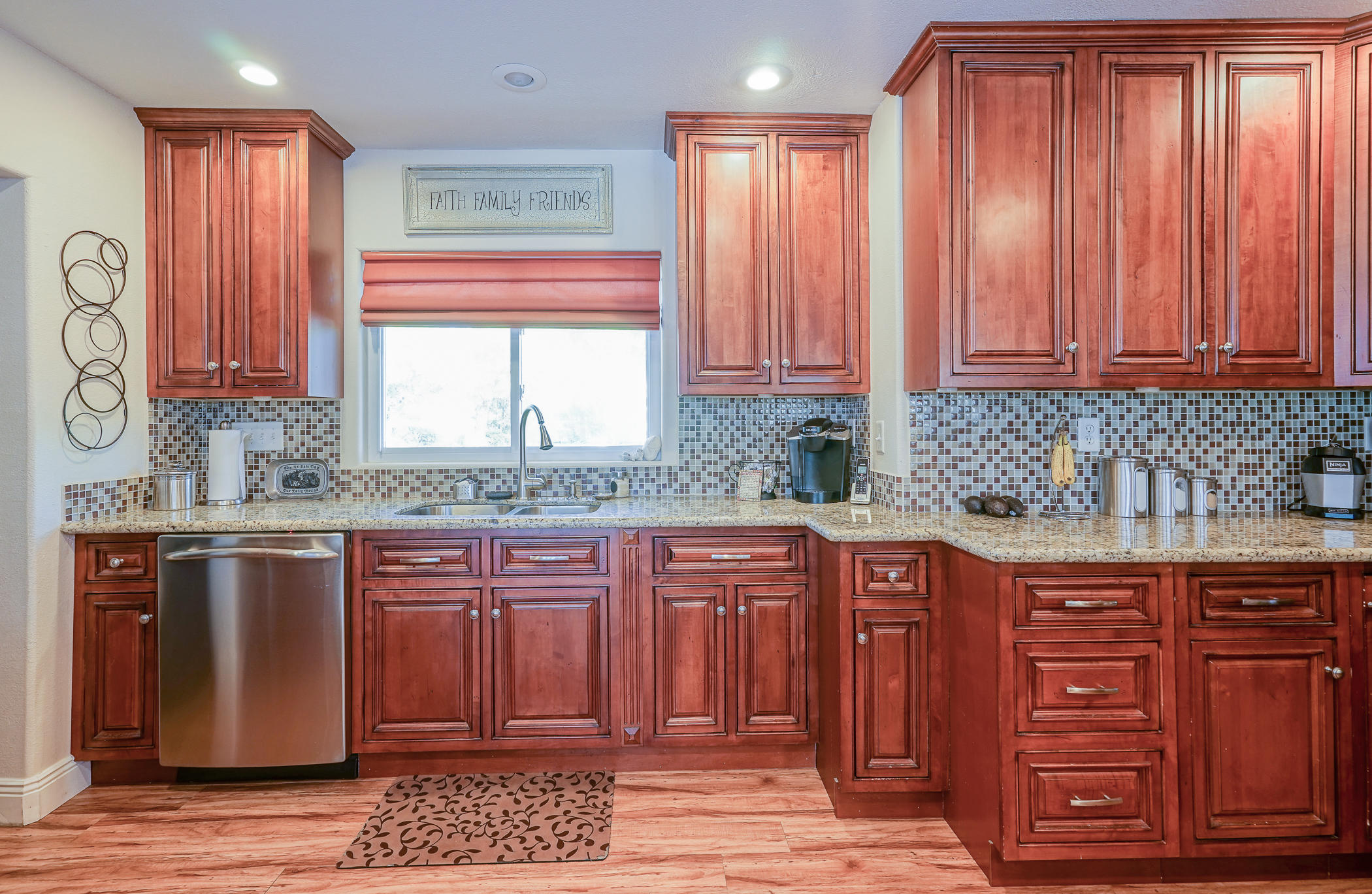 ELLIOTTS POINT 9TH ADDN - Residential