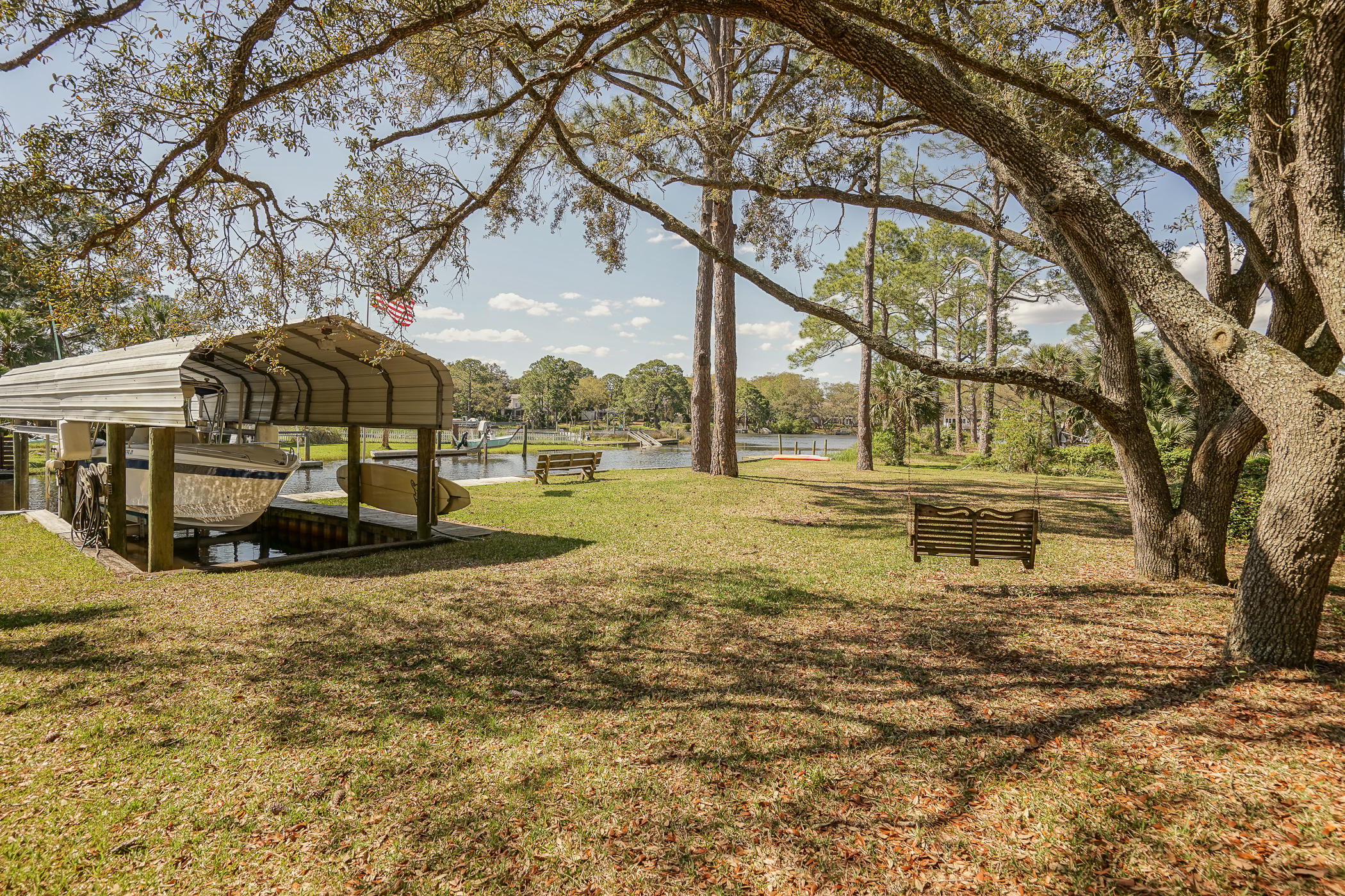 ELLIOTTS POINT 9TH ADDN - Residential