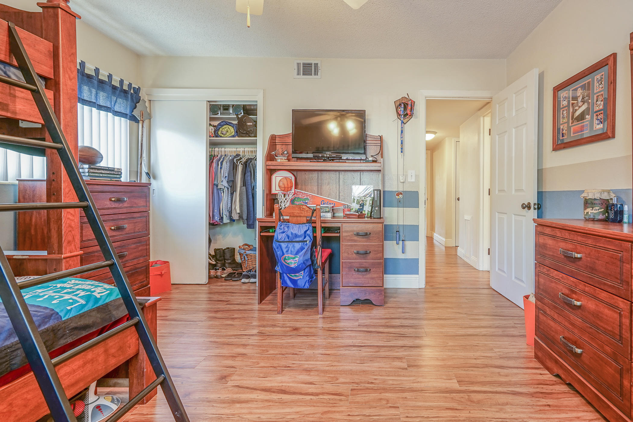 ELLIOTTS POINT 9TH ADDN - Residential