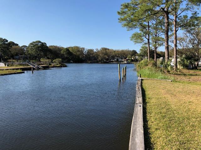 ELLIOTTS POINT 9TH ADDN - Residential