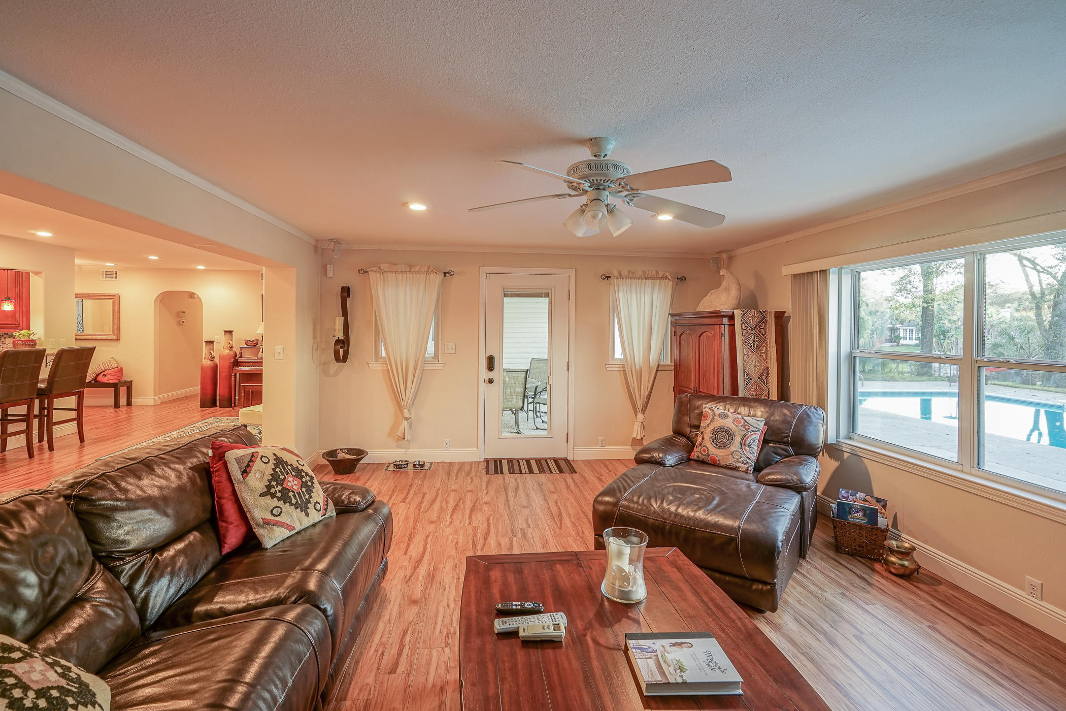 ELLIOTTS POINT 9TH ADDN - Residential