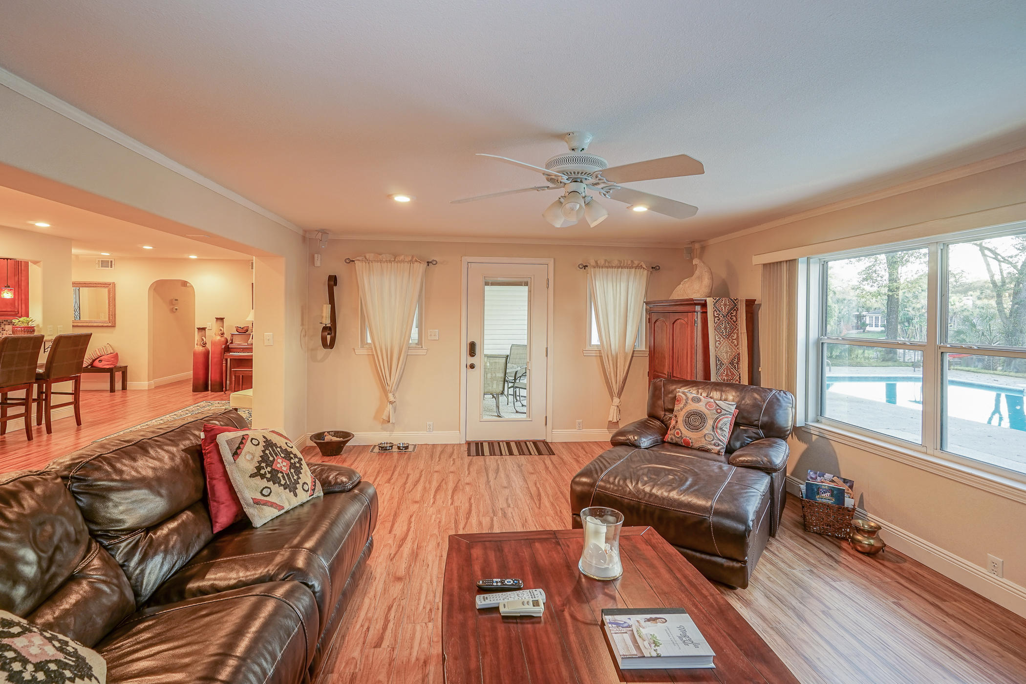 ELLIOTTS POINT 9TH ADDN - Residential