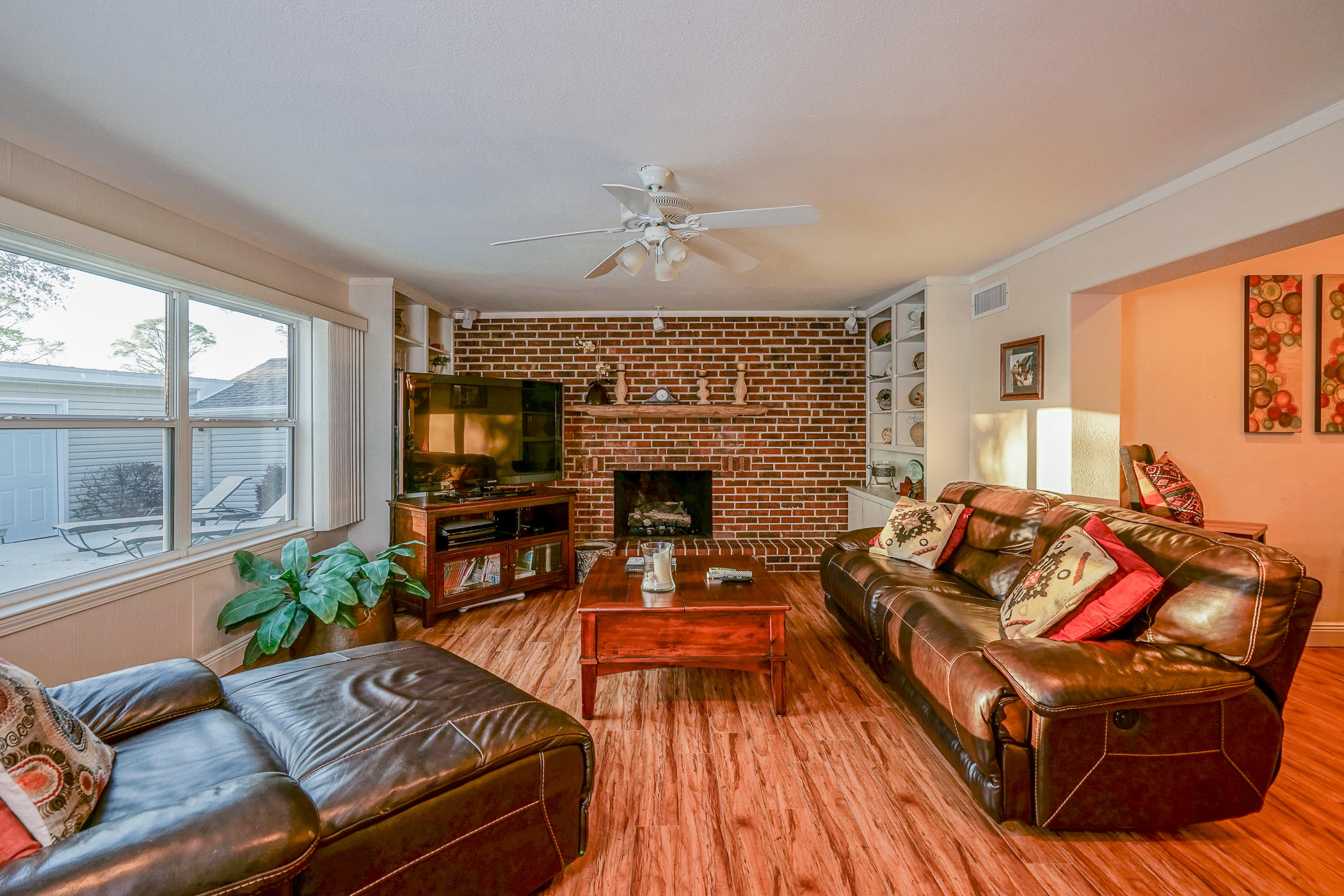 ELLIOTTS POINT 9TH ADDN - Residential