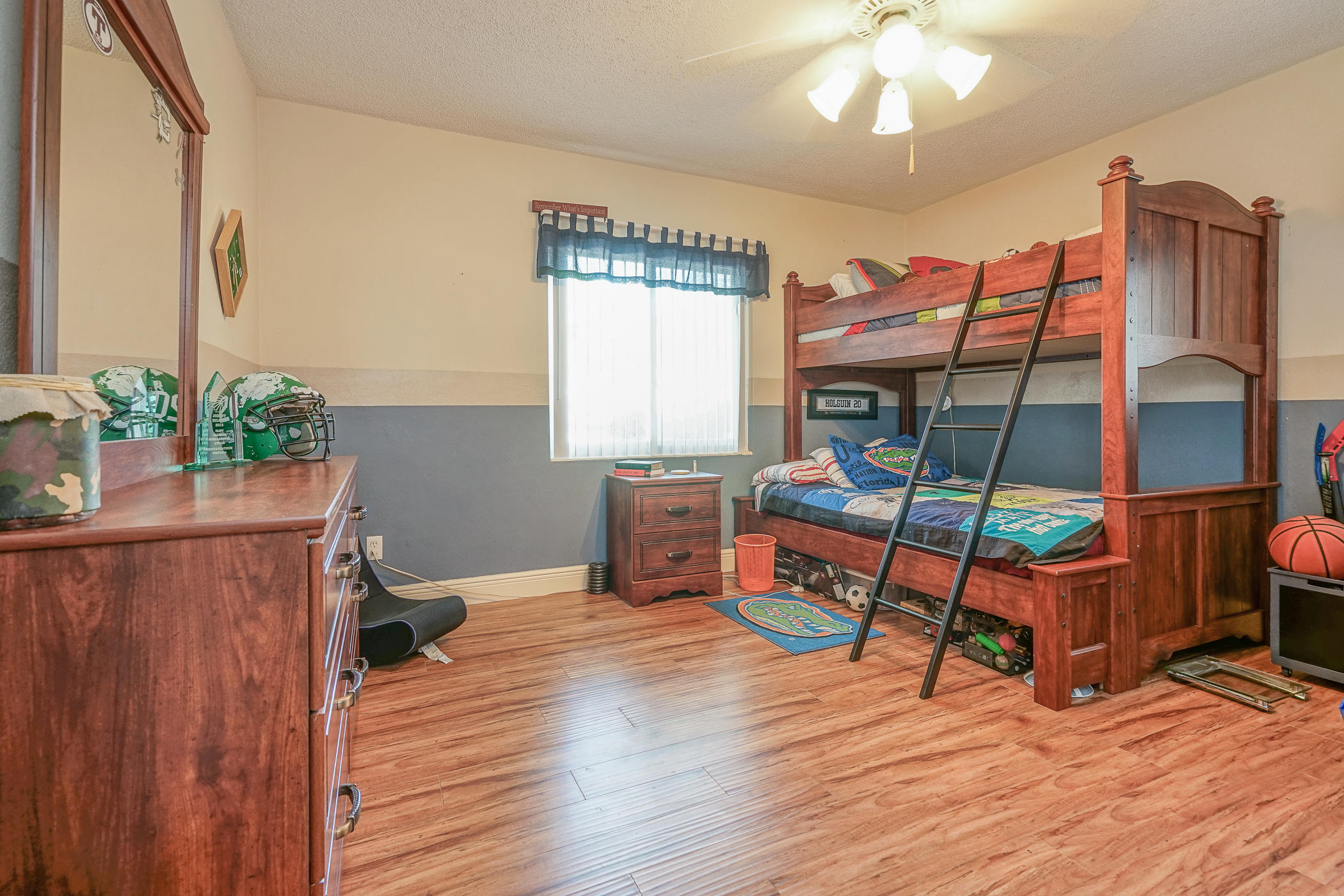 ELLIOTTS POINT 9TH ADDN - Residential