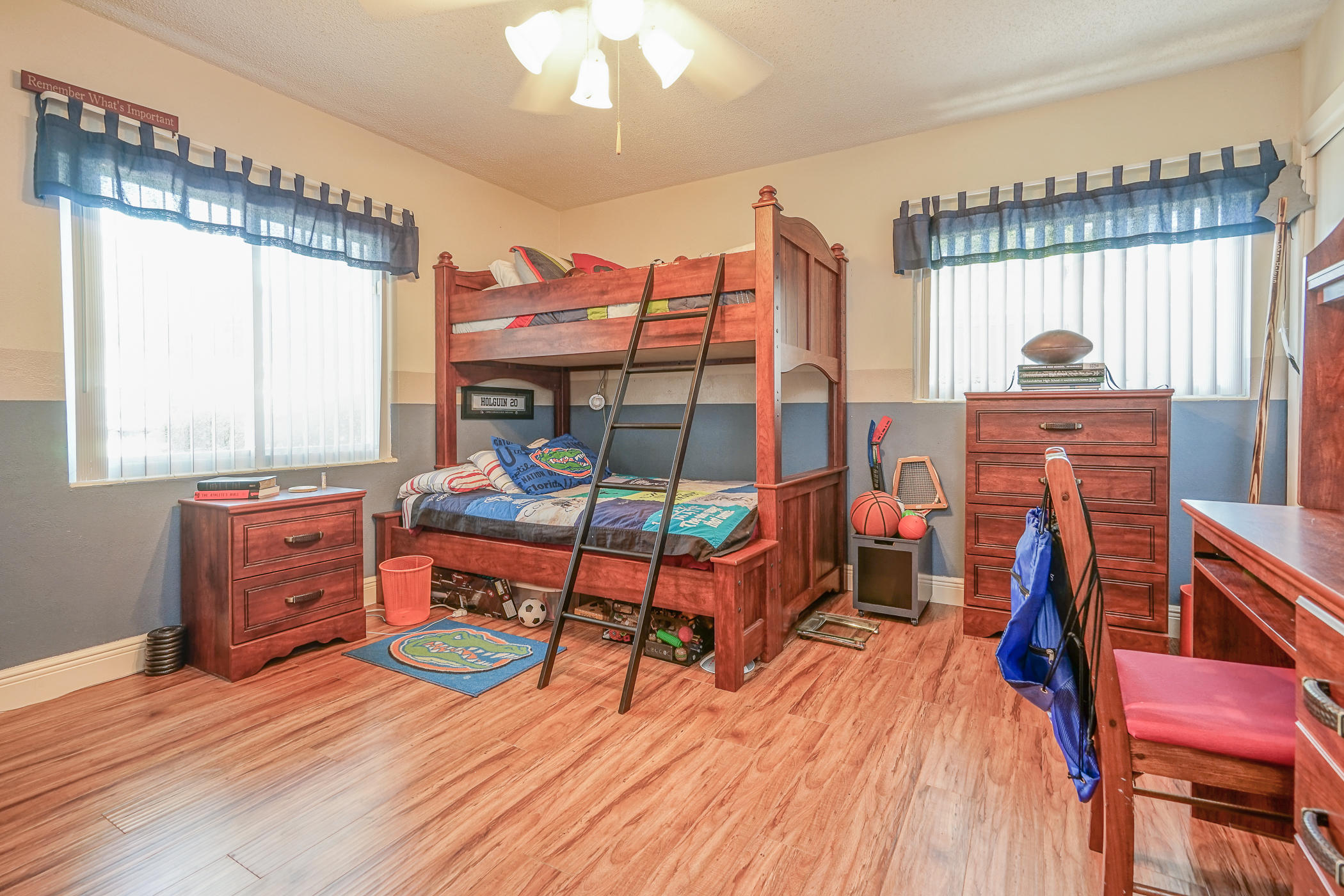 ELLIOTTS POINT 9TH ADDN - Residential