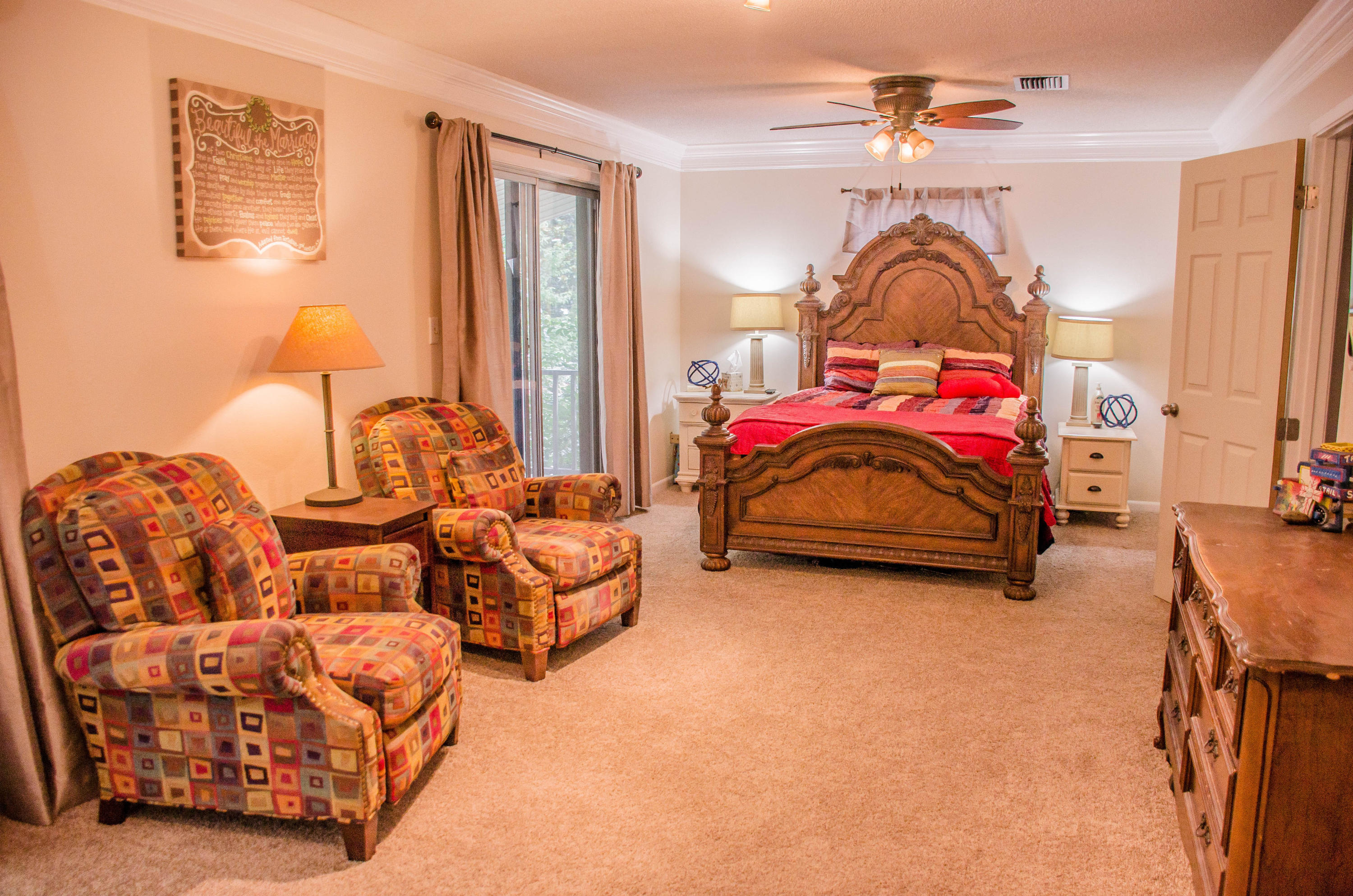 COUNTRY CLUB ESTATES - Residential