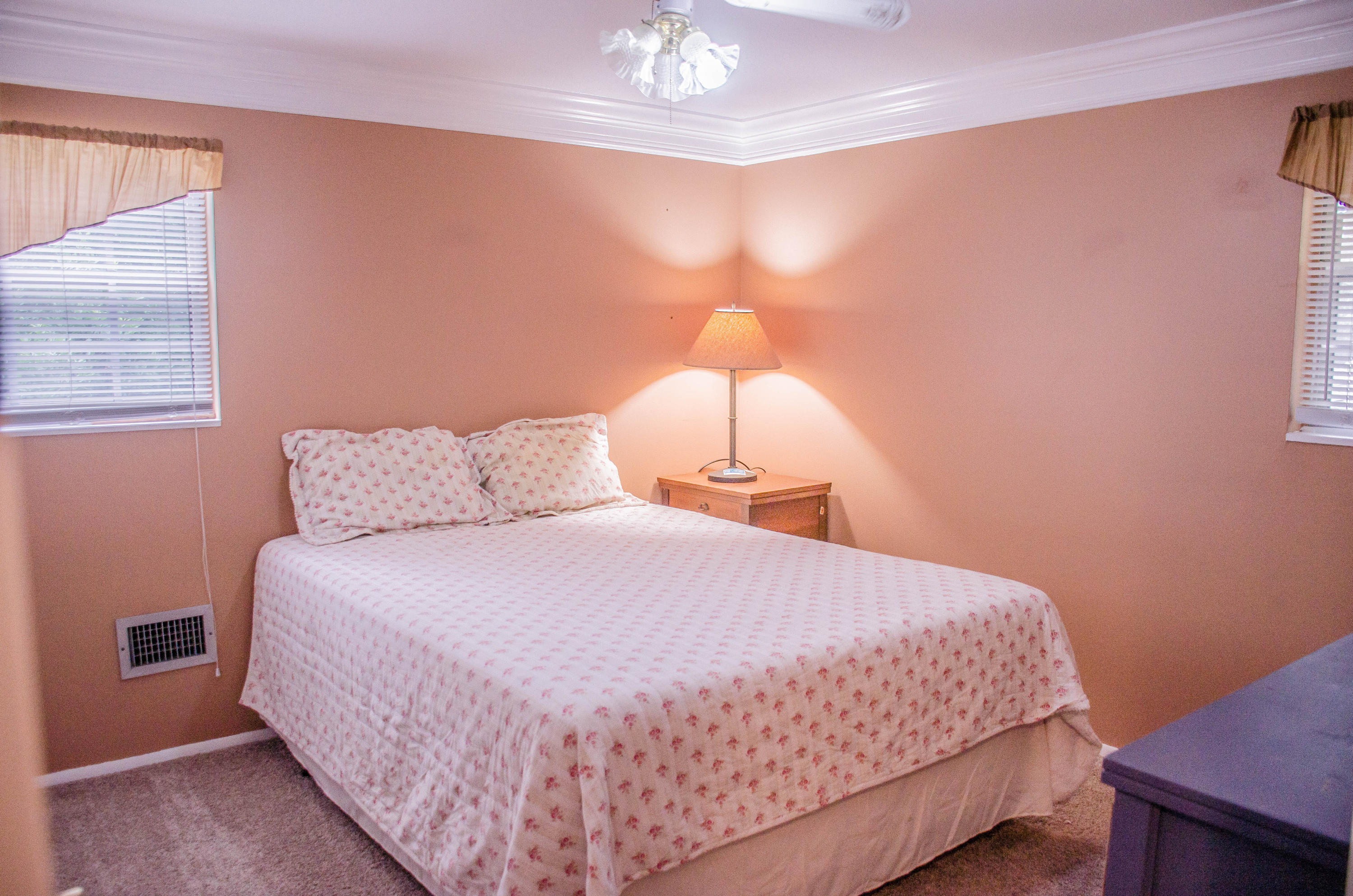 COUNTRY CLUB ESTATES - Residential