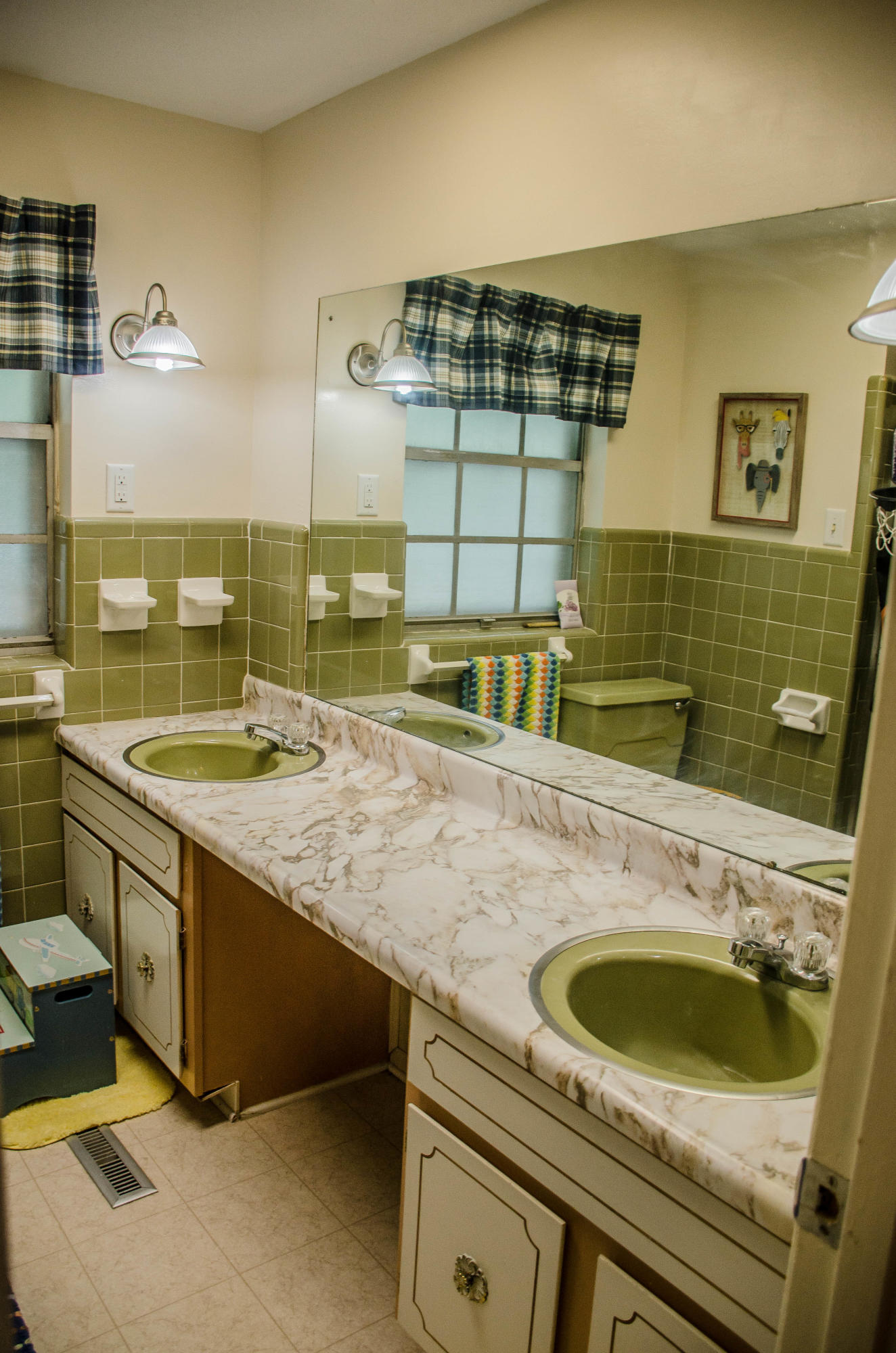 COUNTRY CLUB ESTATES - Residential