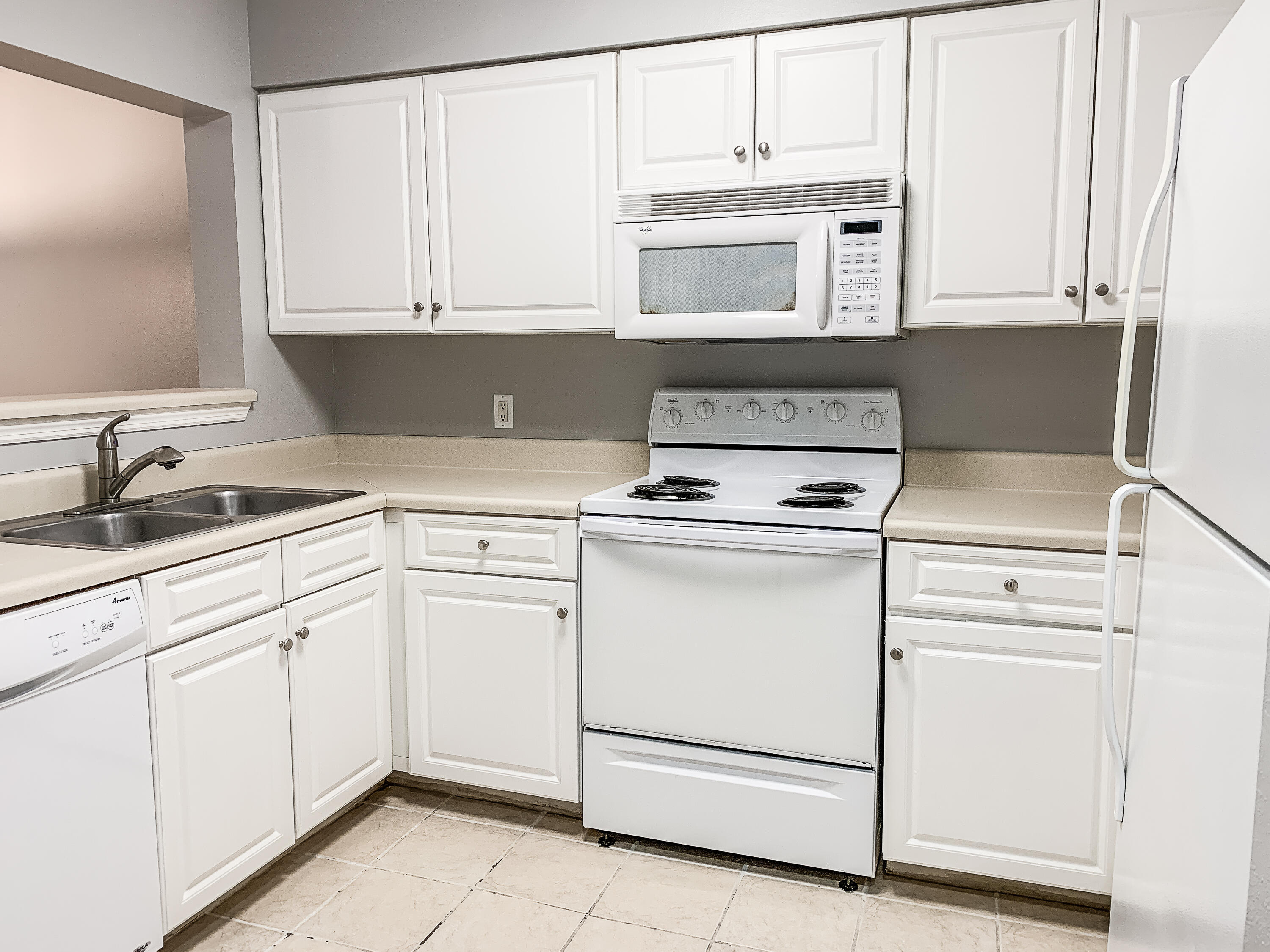 FLORIDA CLUB - Residential Lease