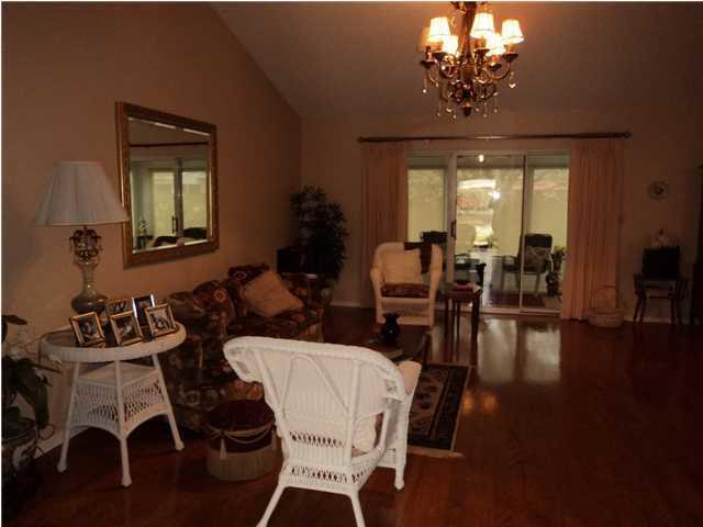 PARKWOOD SQUARE PH 1 - Residential