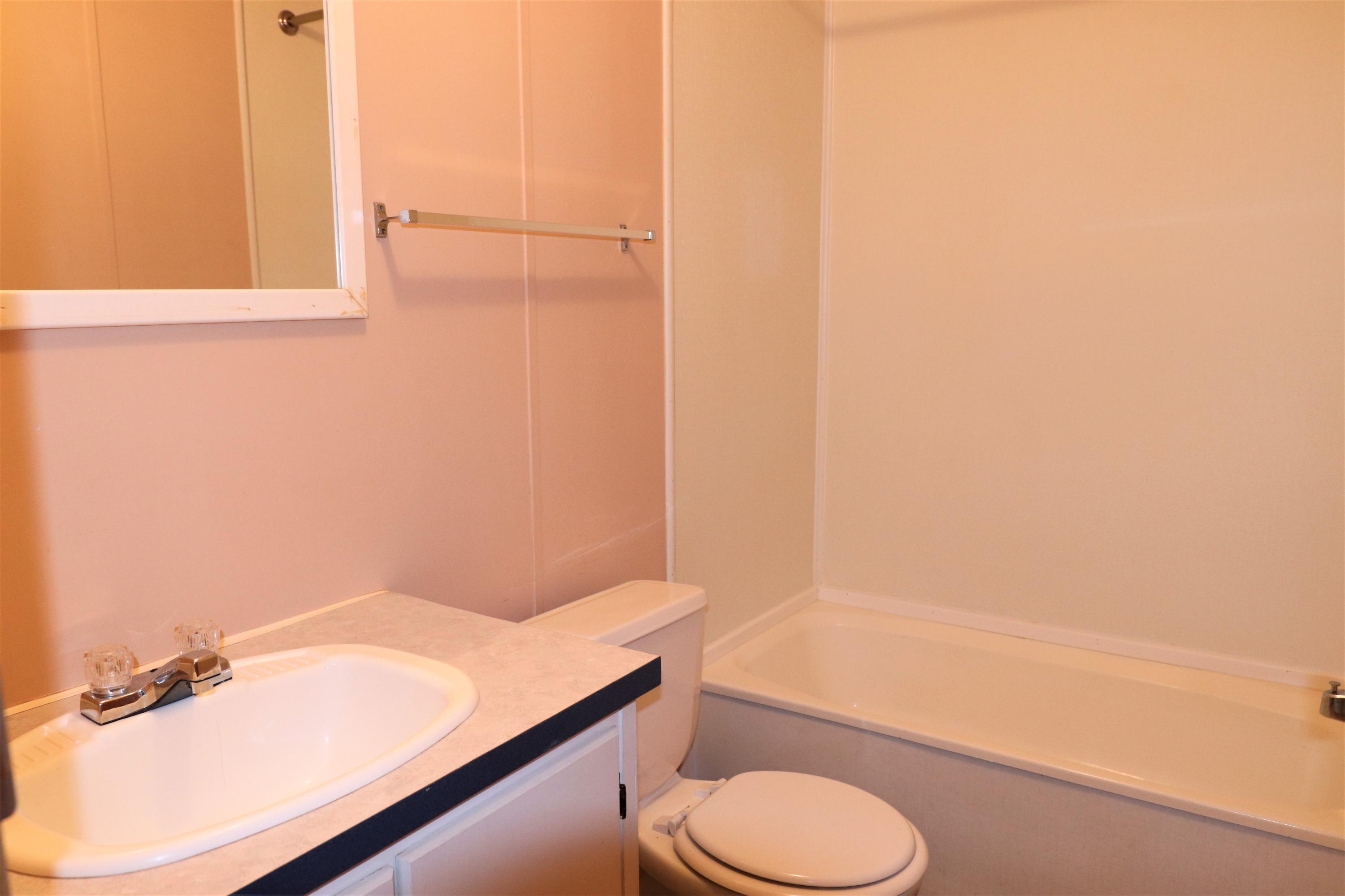 OAKWOOD LAKES ESTATES - Residential