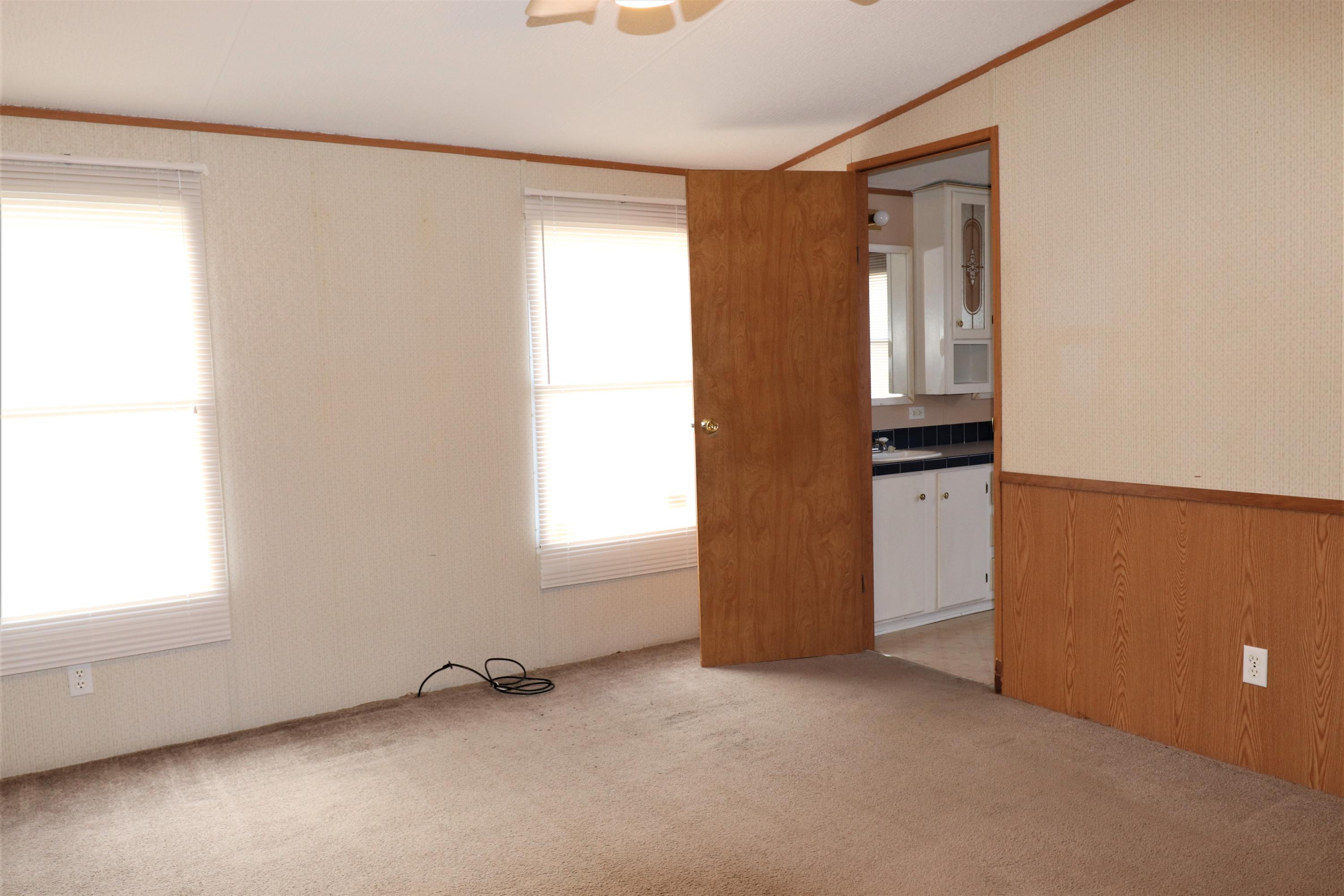 OAKWOOD LAKES ESTATES - Residential