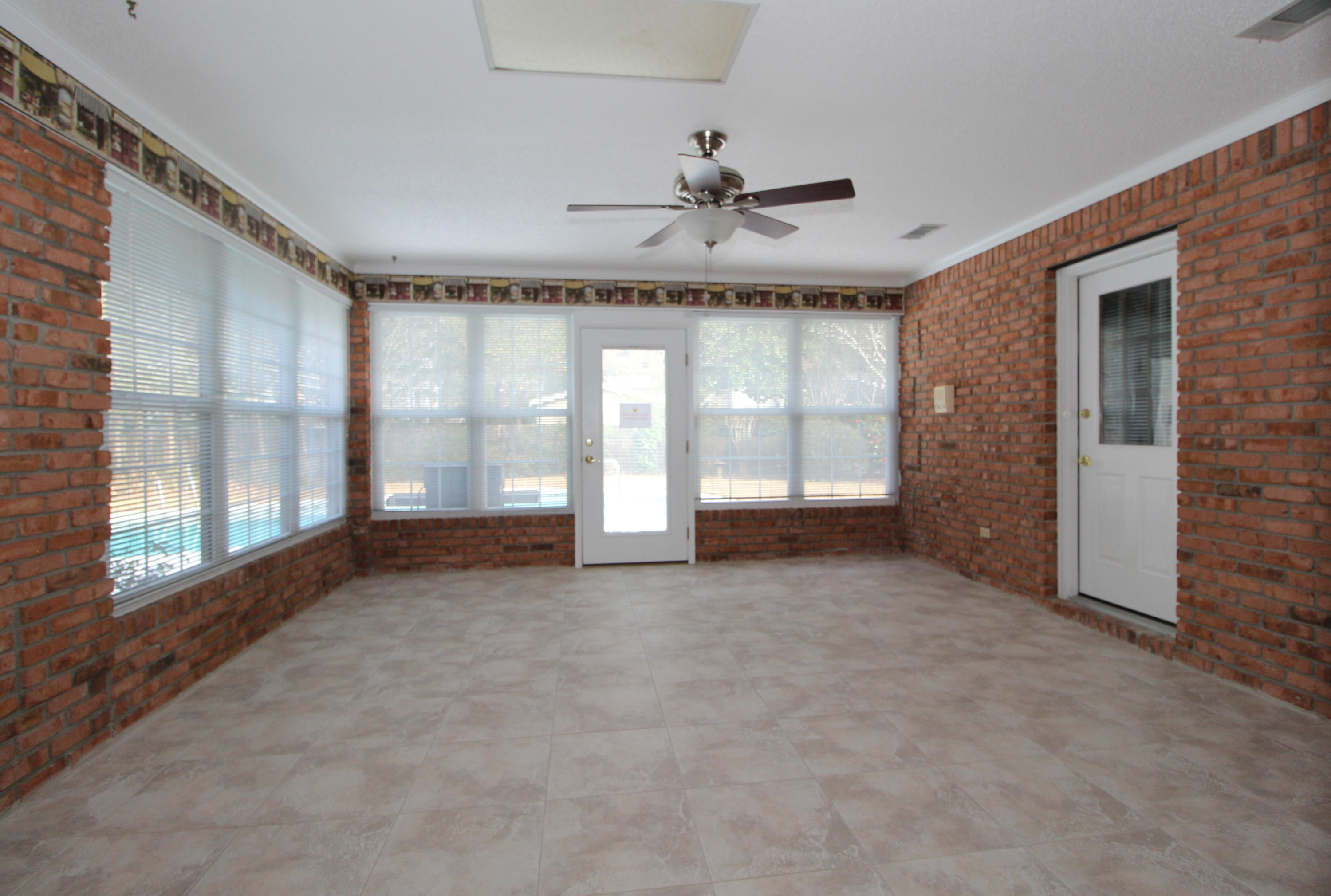 HANDS COVE - Residential