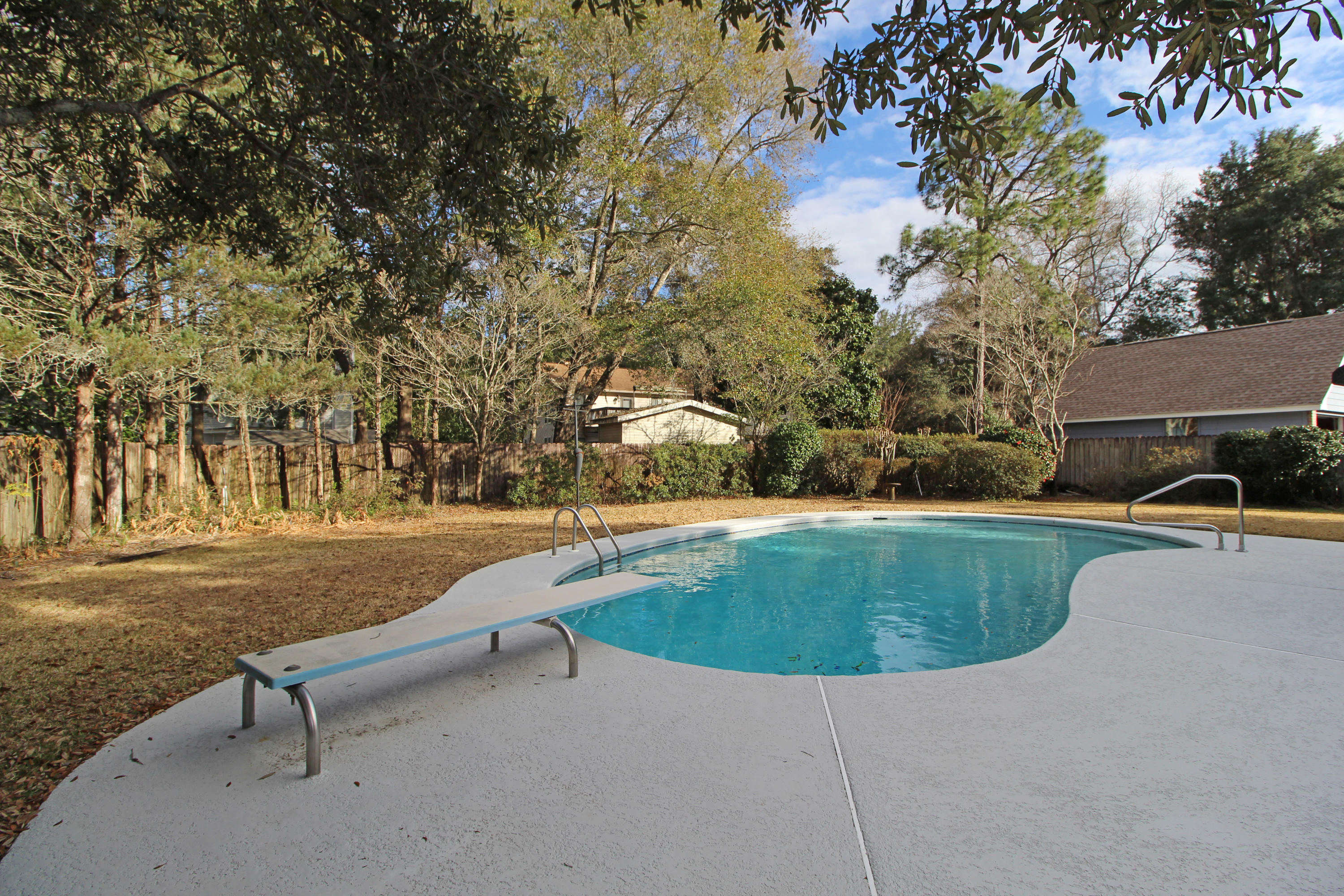 HANDS COVE - Residential