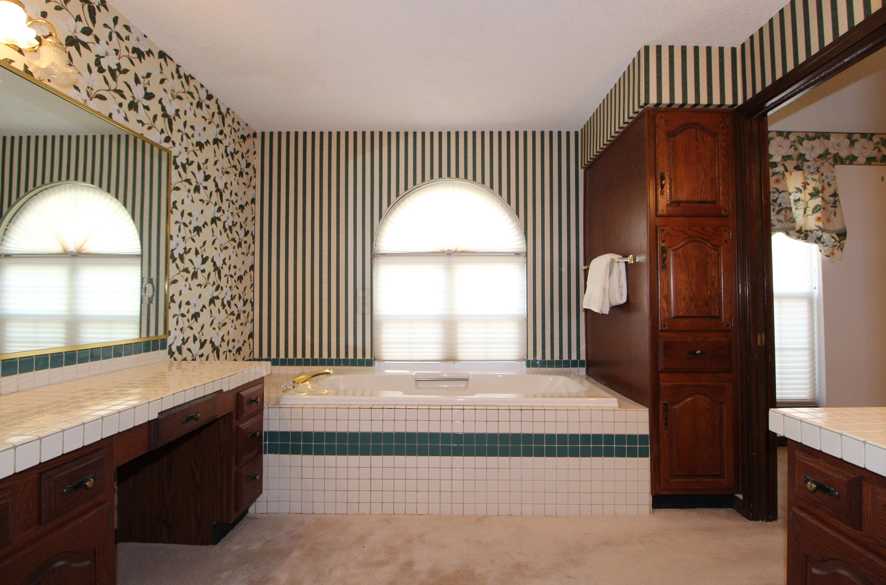 HANDS COVE - Residential