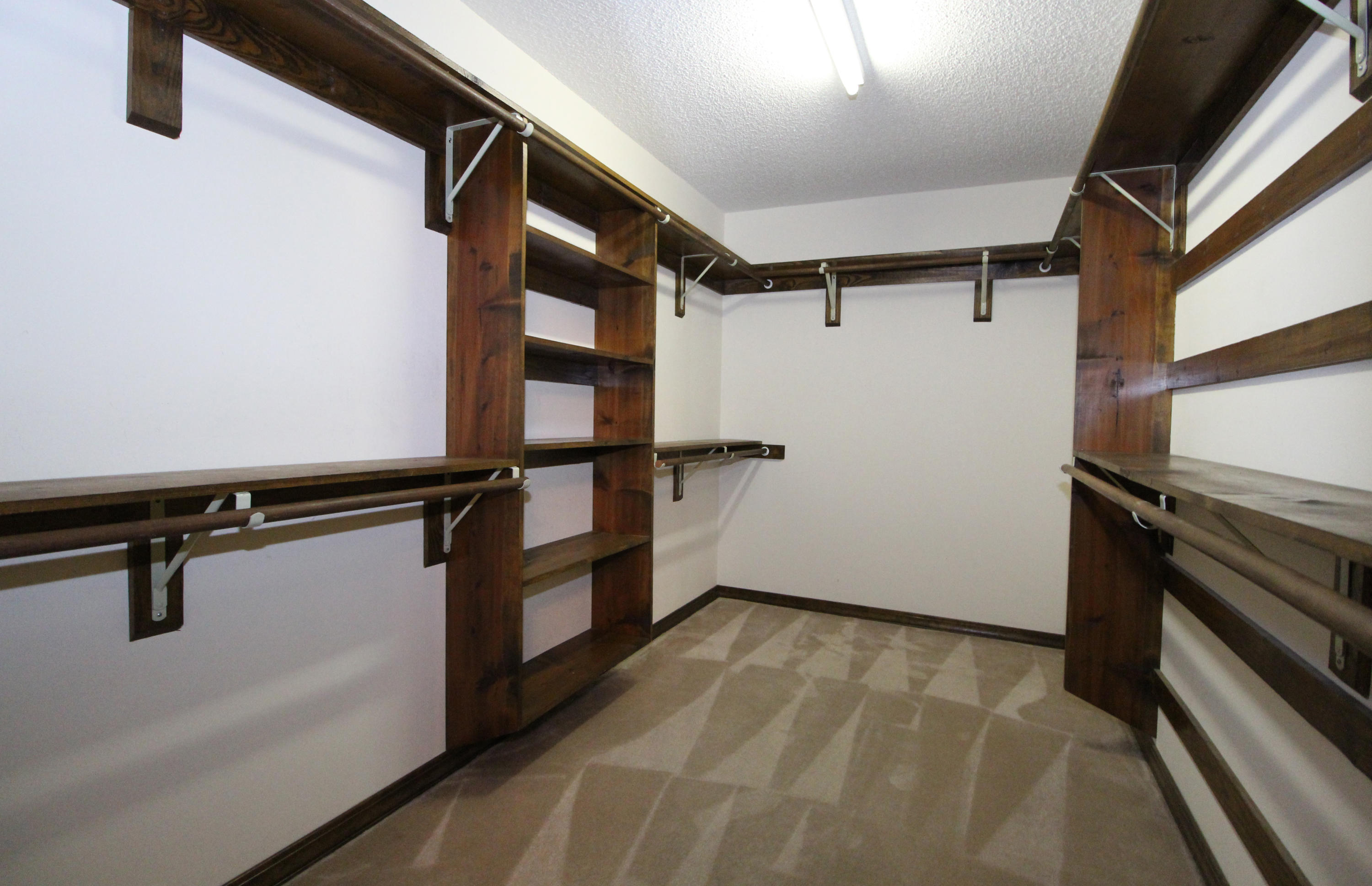 HANDS COVE - Residential