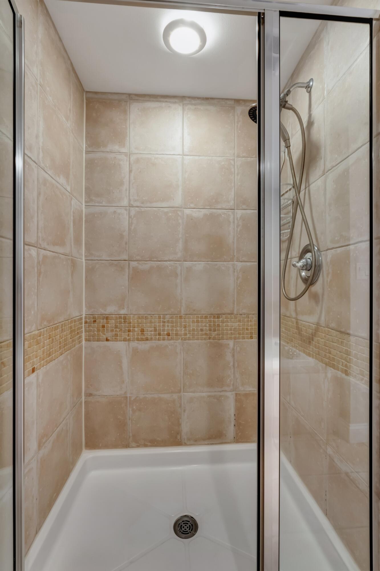 GRAND SANDESTIN - Residential Lease