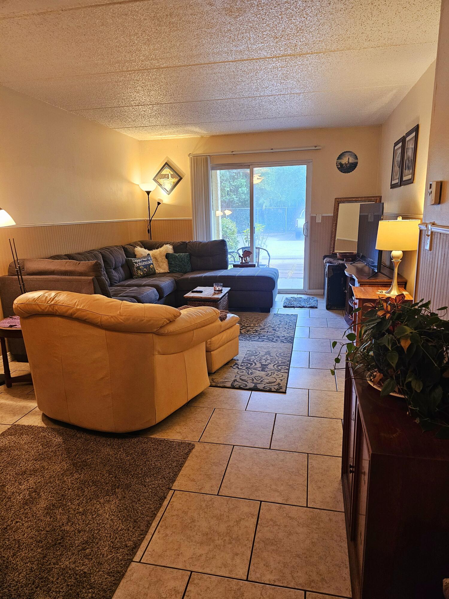 CEDARS CONDO - Residential