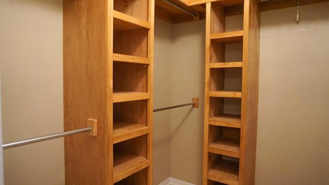 ROCKY BAYOU T/H - Residential Lease