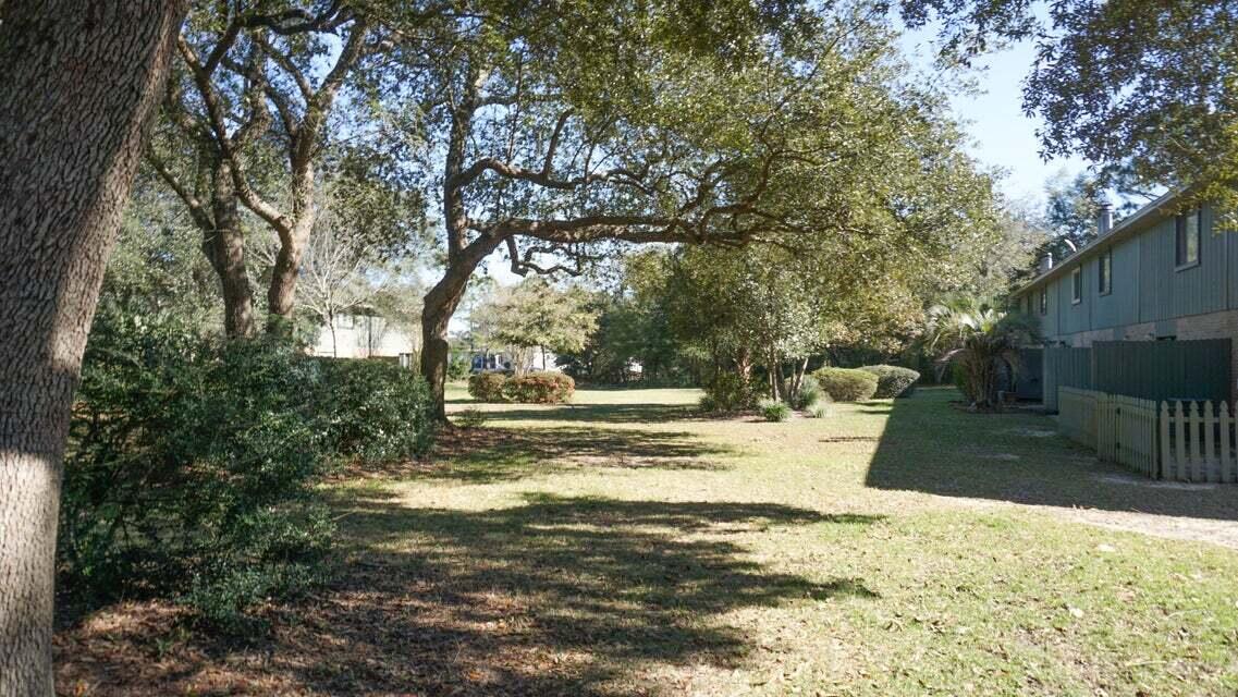 ROCKY BAYOU T/H - Residential Lease