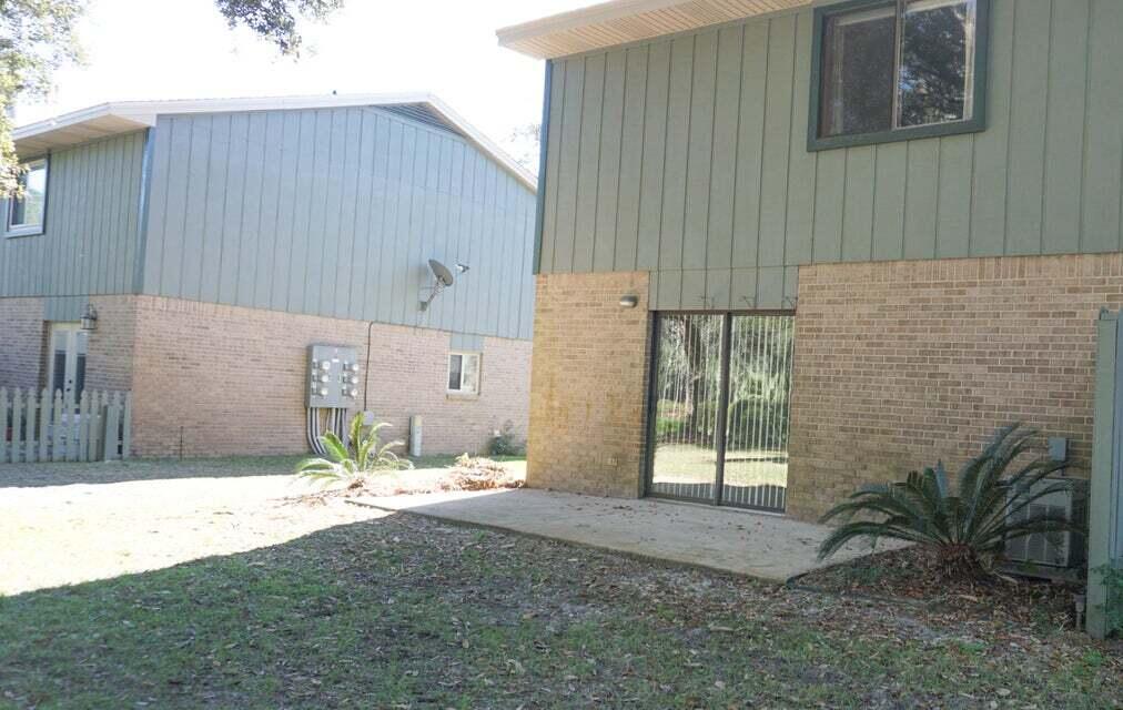ROCKY BAYOU T/H - Residential Lease