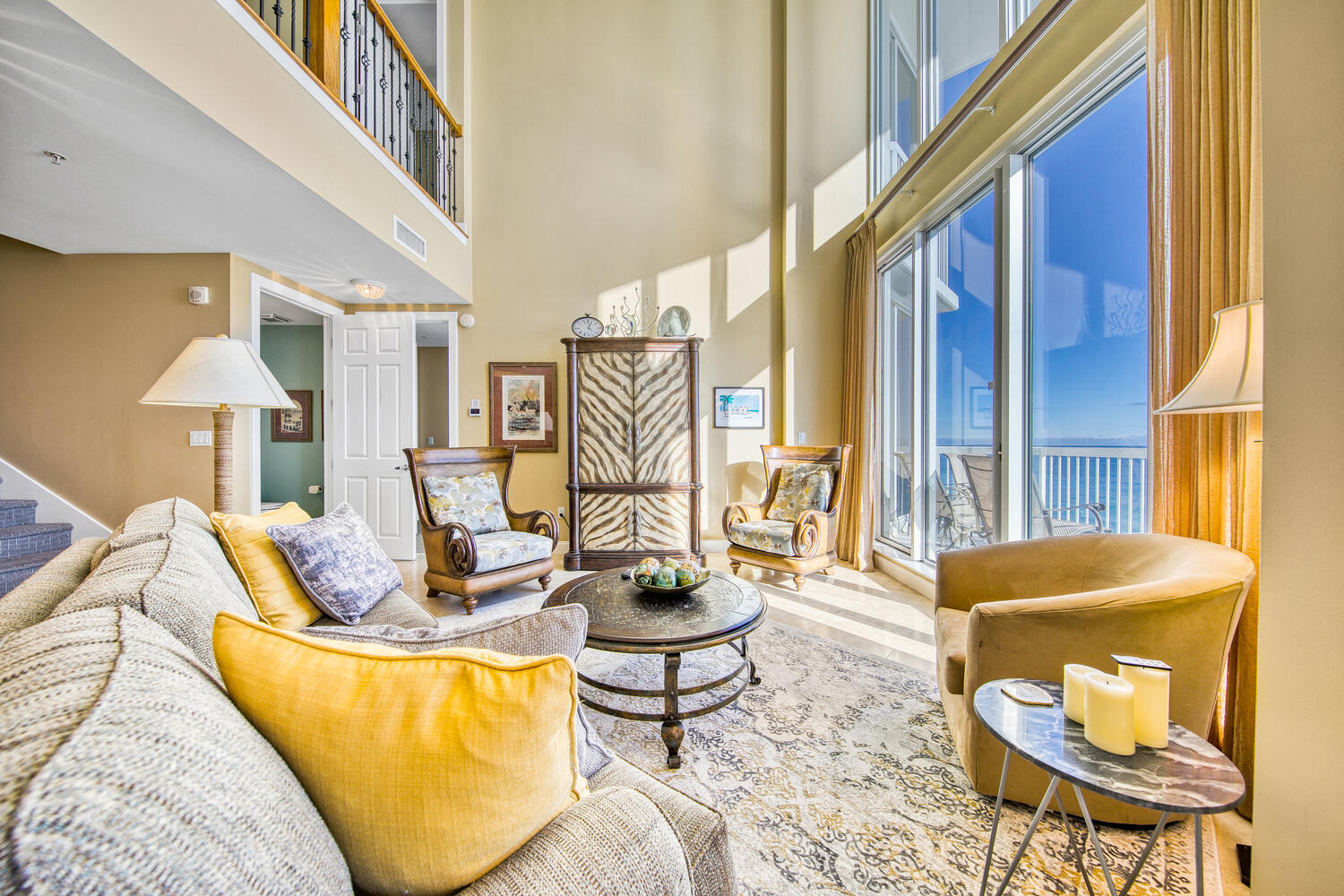 SILVER BEACH TOWERS - Residential