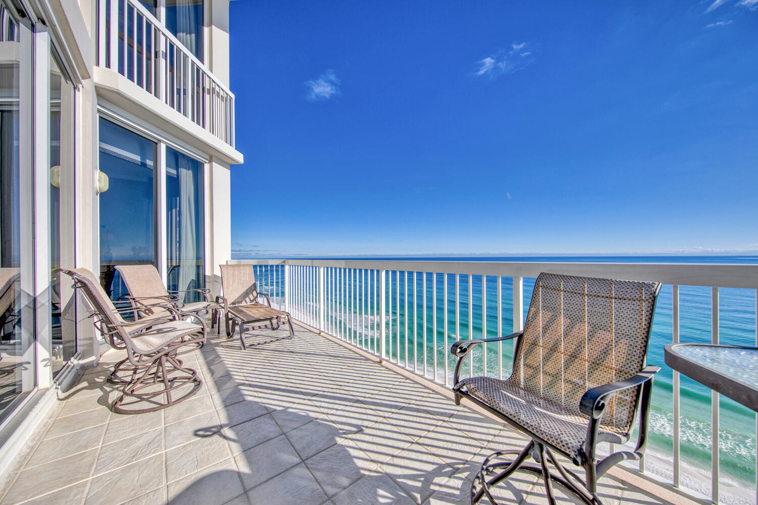 SILVER BEACH TOWERS - Residential