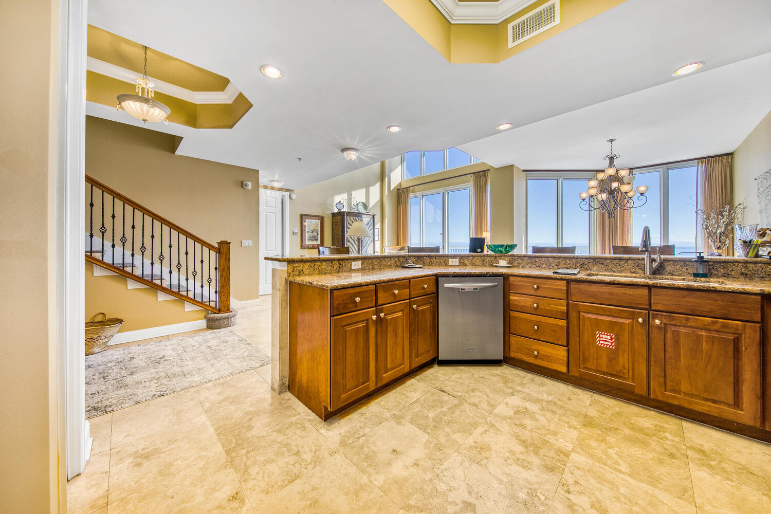 SILVER BEACH TOWERS - Residential