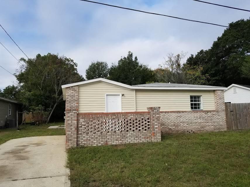 Cute 3 bedroom 2 bath home for rent in Fort Walton! This property features fresh paint, new appliances, granite countertops, new carpet, and more! HUGE back yard! Spacious living room and dining room. Vacant and ready for a fast move-in!