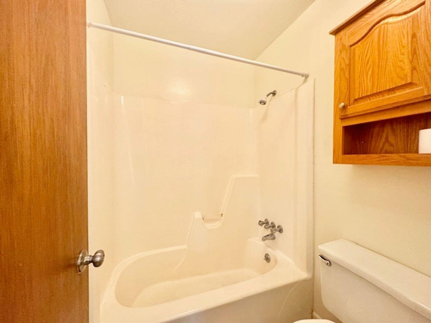 PALM ESTATES UNIT 2 - Residential Lease