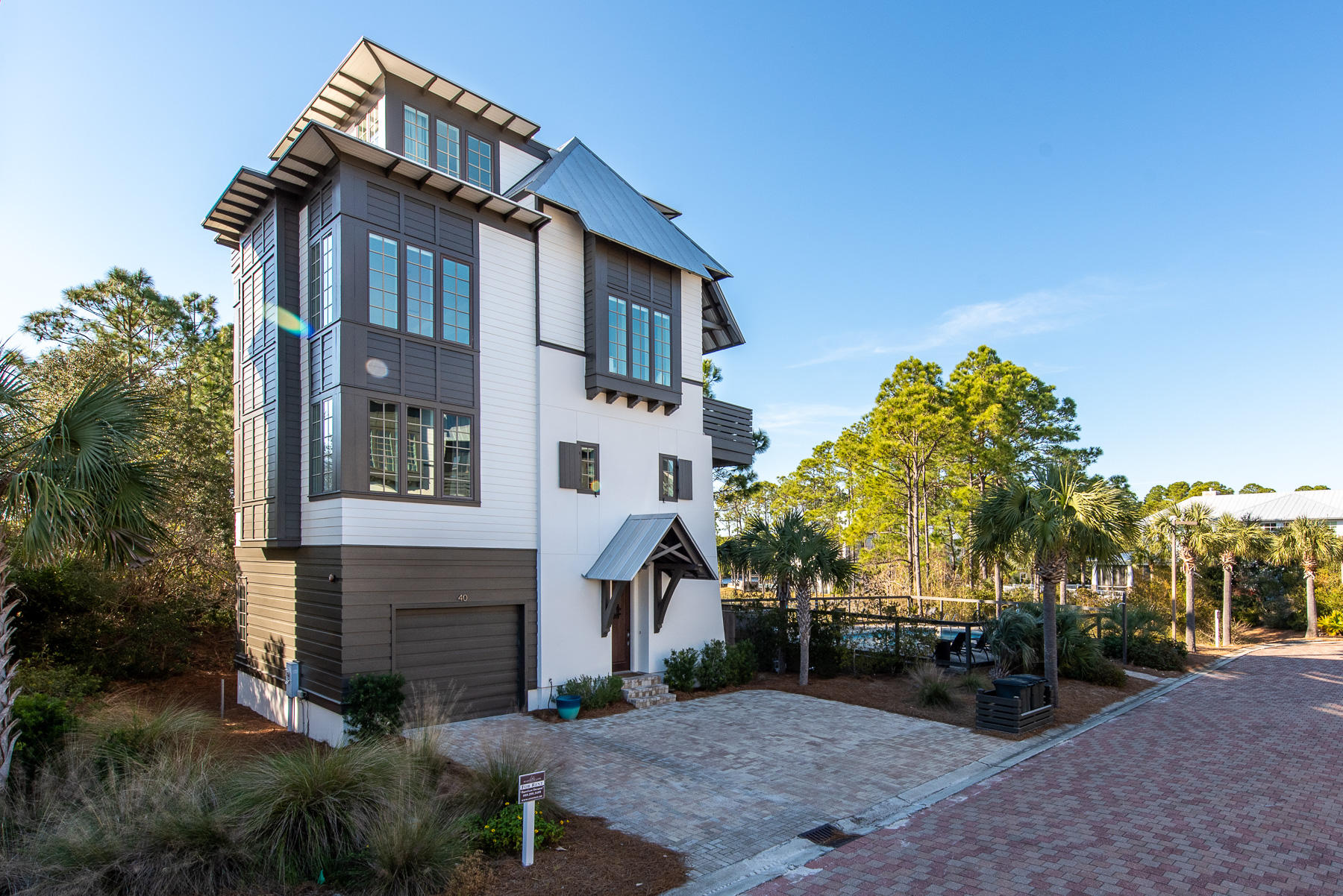 TRESCA PLACE - Residential