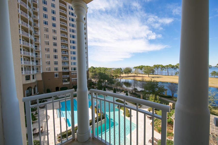 ONE WATER PLACE AT KELLY PLANTATION - Residential