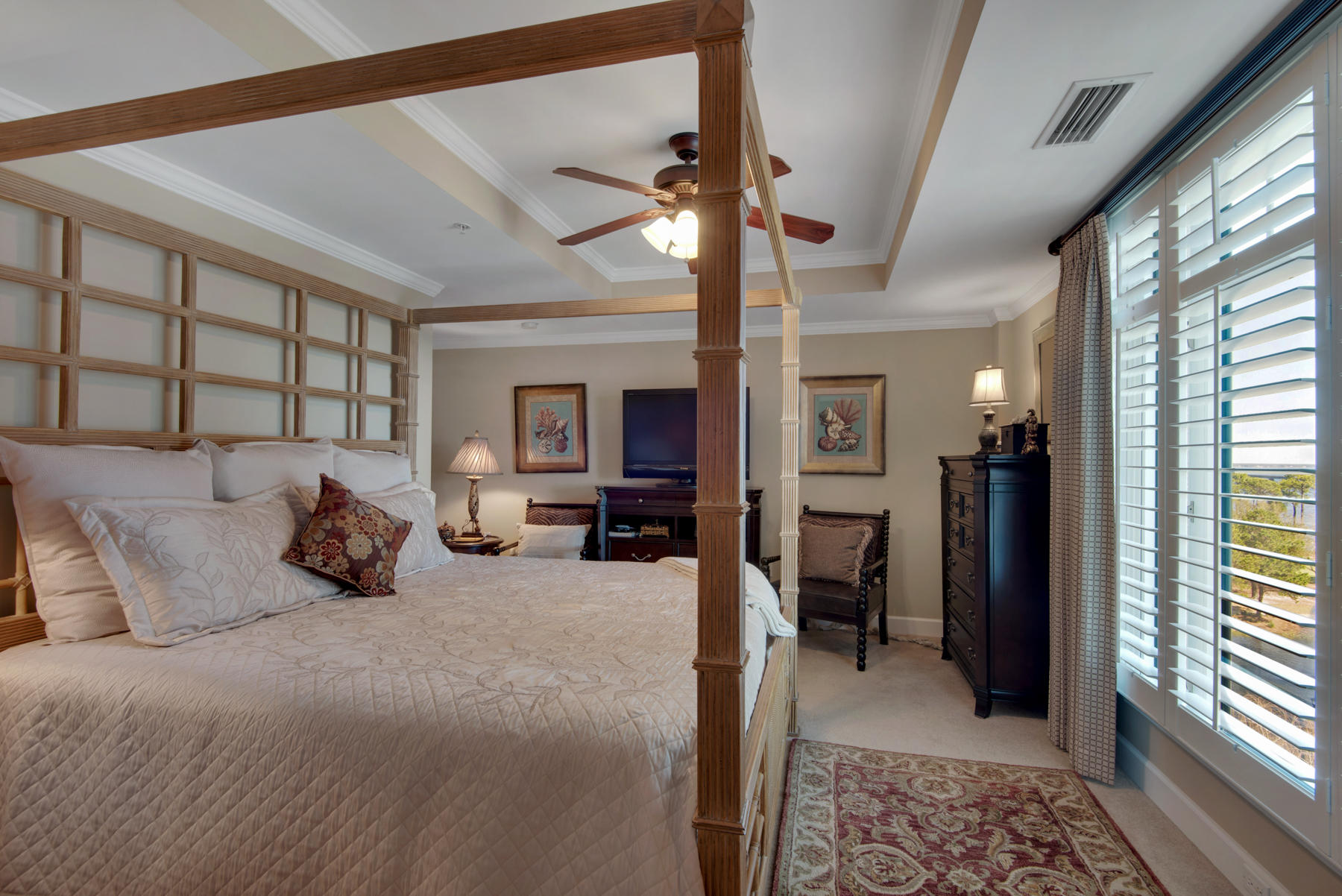 ONE WATER PLACE AT KELLY PLANTATION - Residential