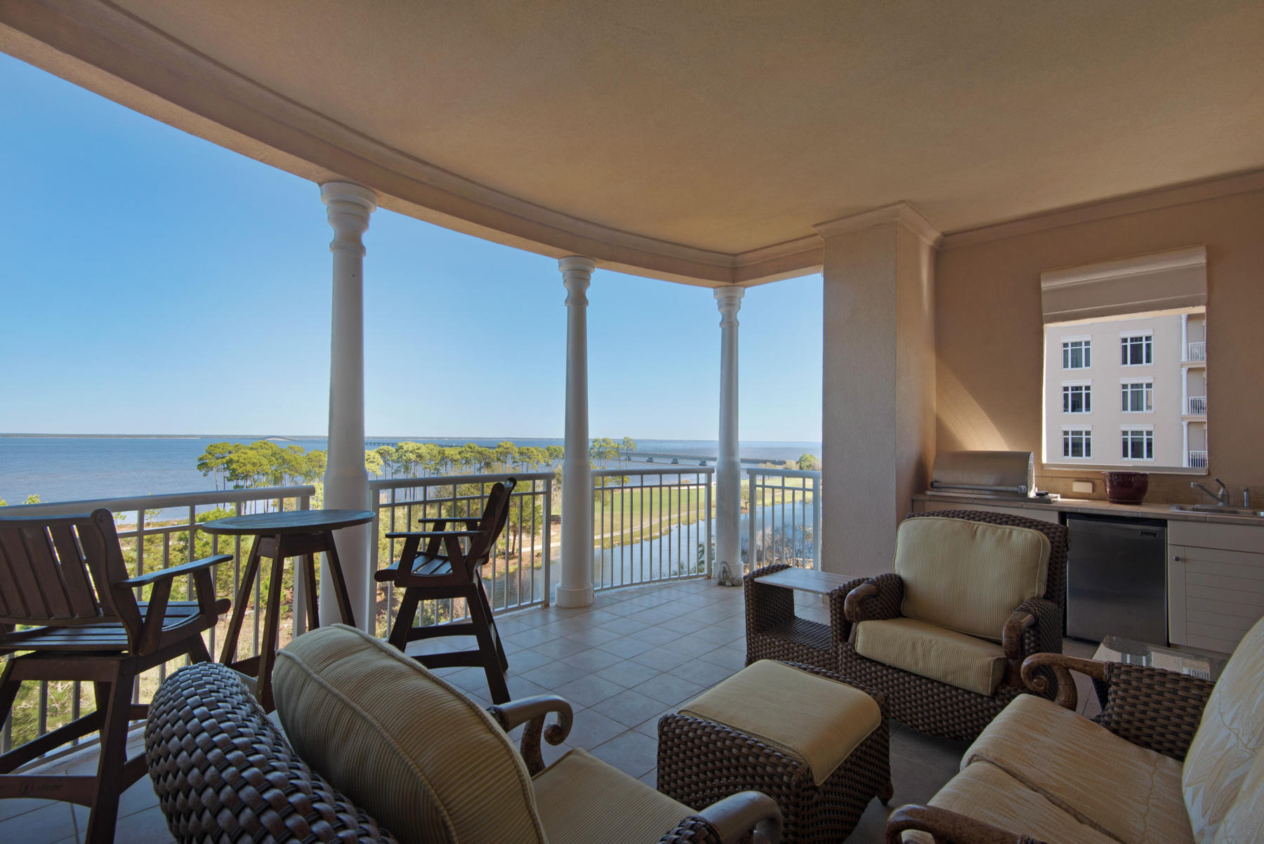 ONE WATER PLACE AT KELLY PLANTATION - Residential