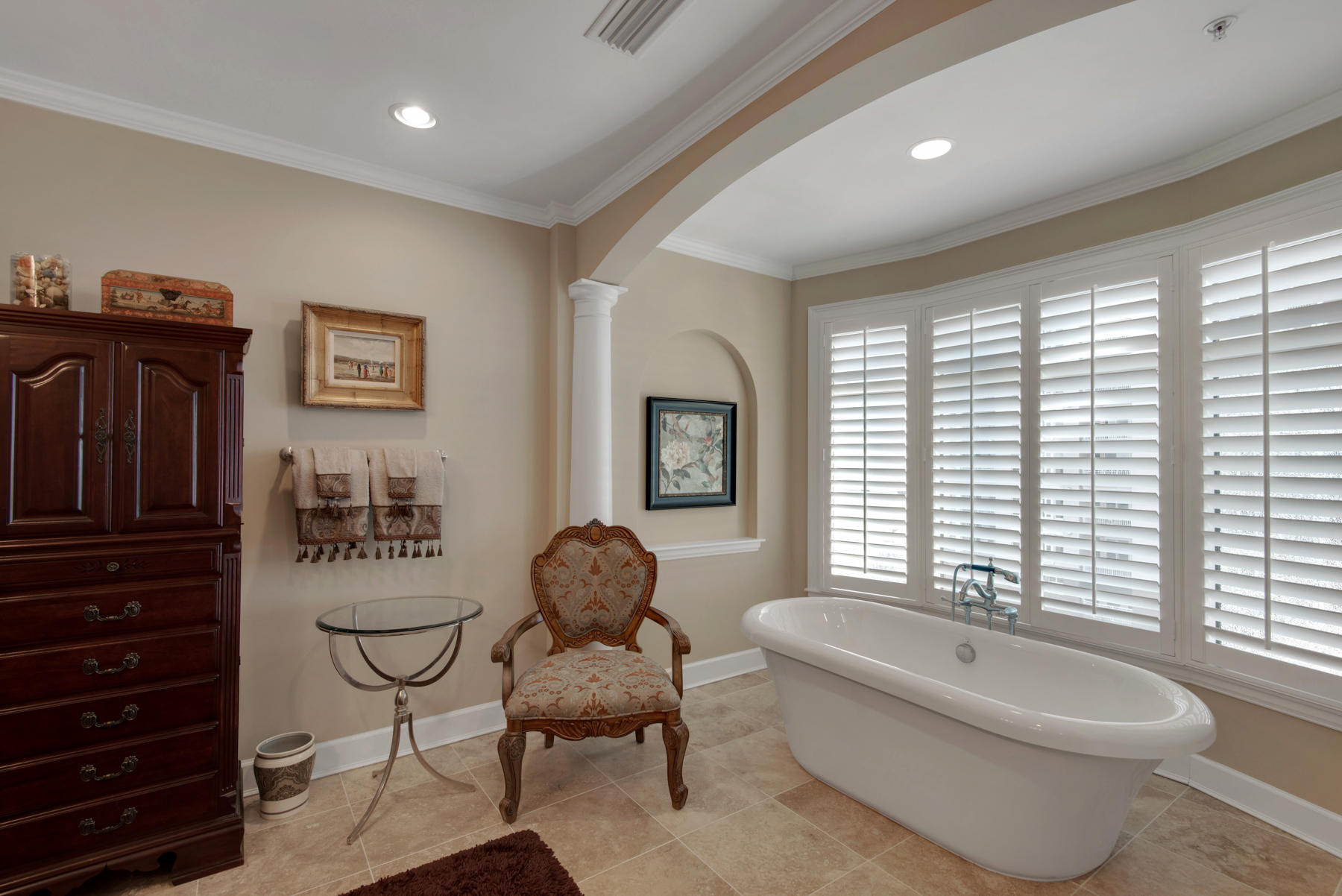 ONE WATER PLACE AT KELLY PLANTATION - Residential