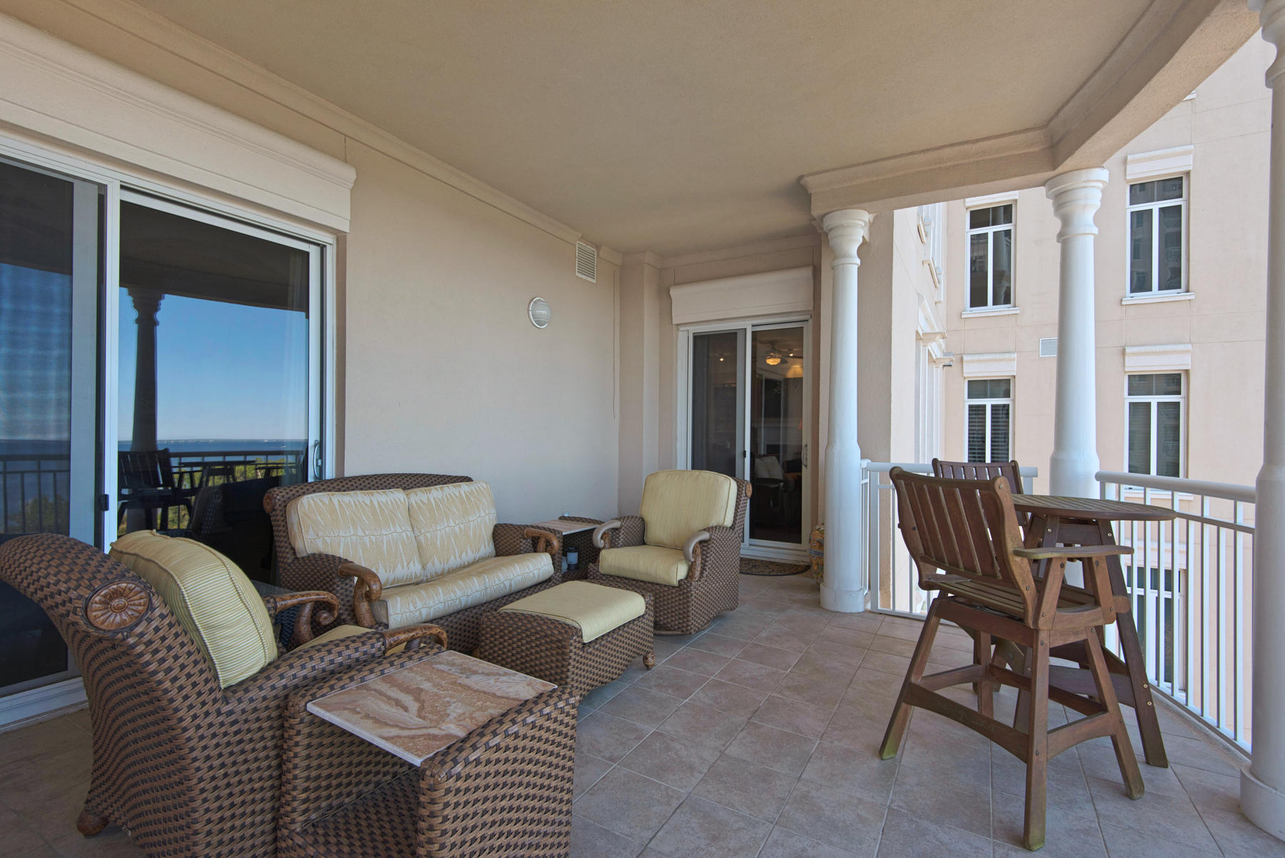 ONE WATER PLACE AT KELLY PLANTATION - Residential