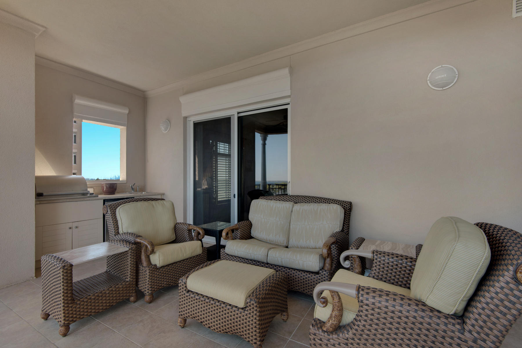 ONE WATER PLACE AT KELLY PLANTATION - Residential