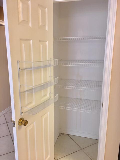 ADASHAN GARDYNS - Residential Lease