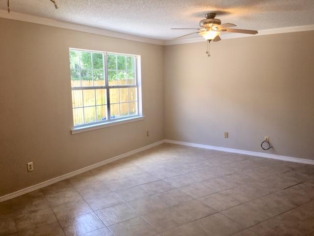 ADASHAN GARDYNS - Residential Lease