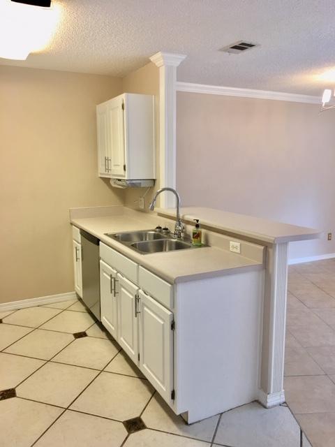 ADASHAN GARDYNS - Residential Lease