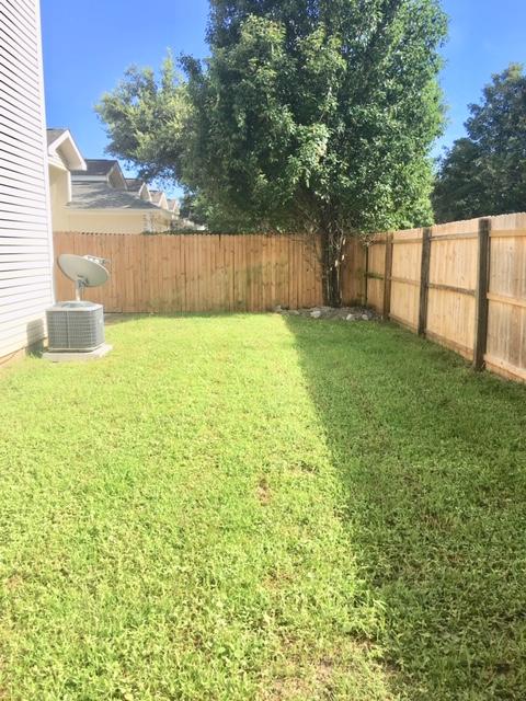 ADASHAN GARDYNS - Residential Lease