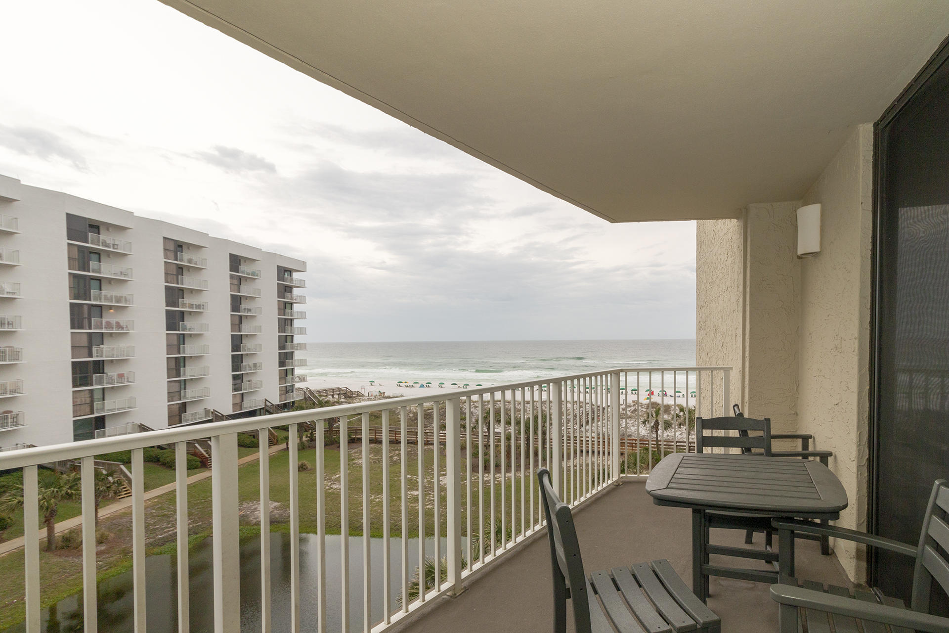 MAINSAIL CONDO PH 5 - Residential