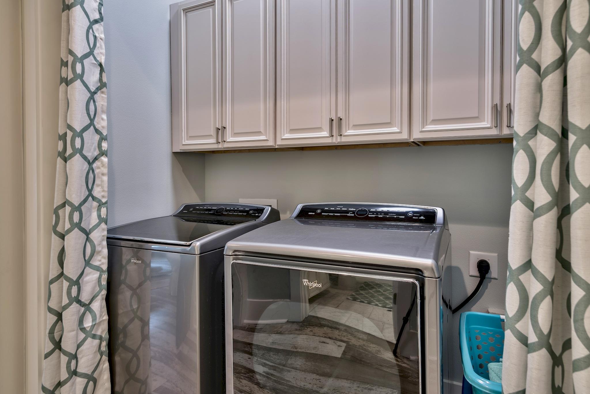 HIDDEN GROVE - Residential