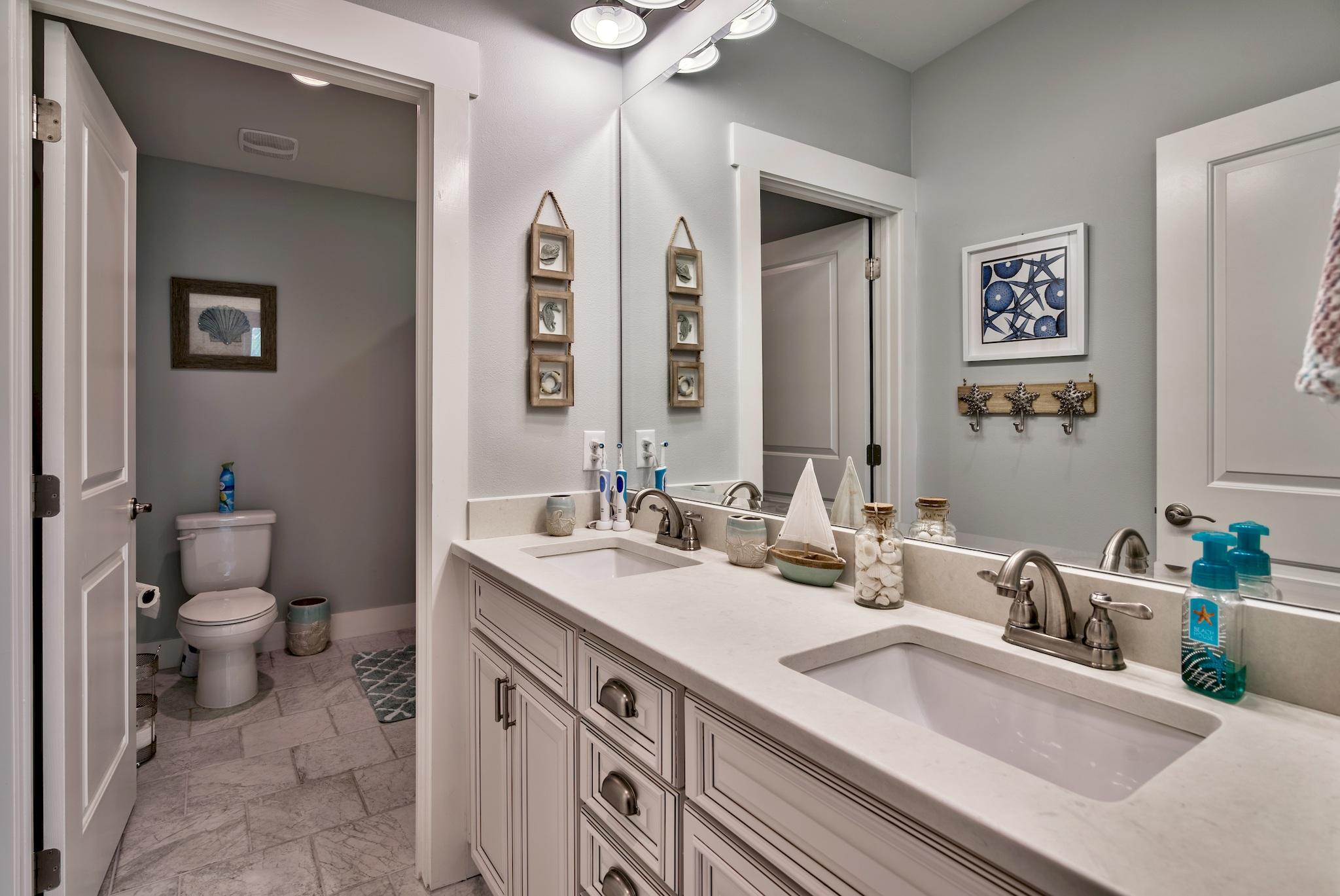 HIDDEN GROVE - Residential